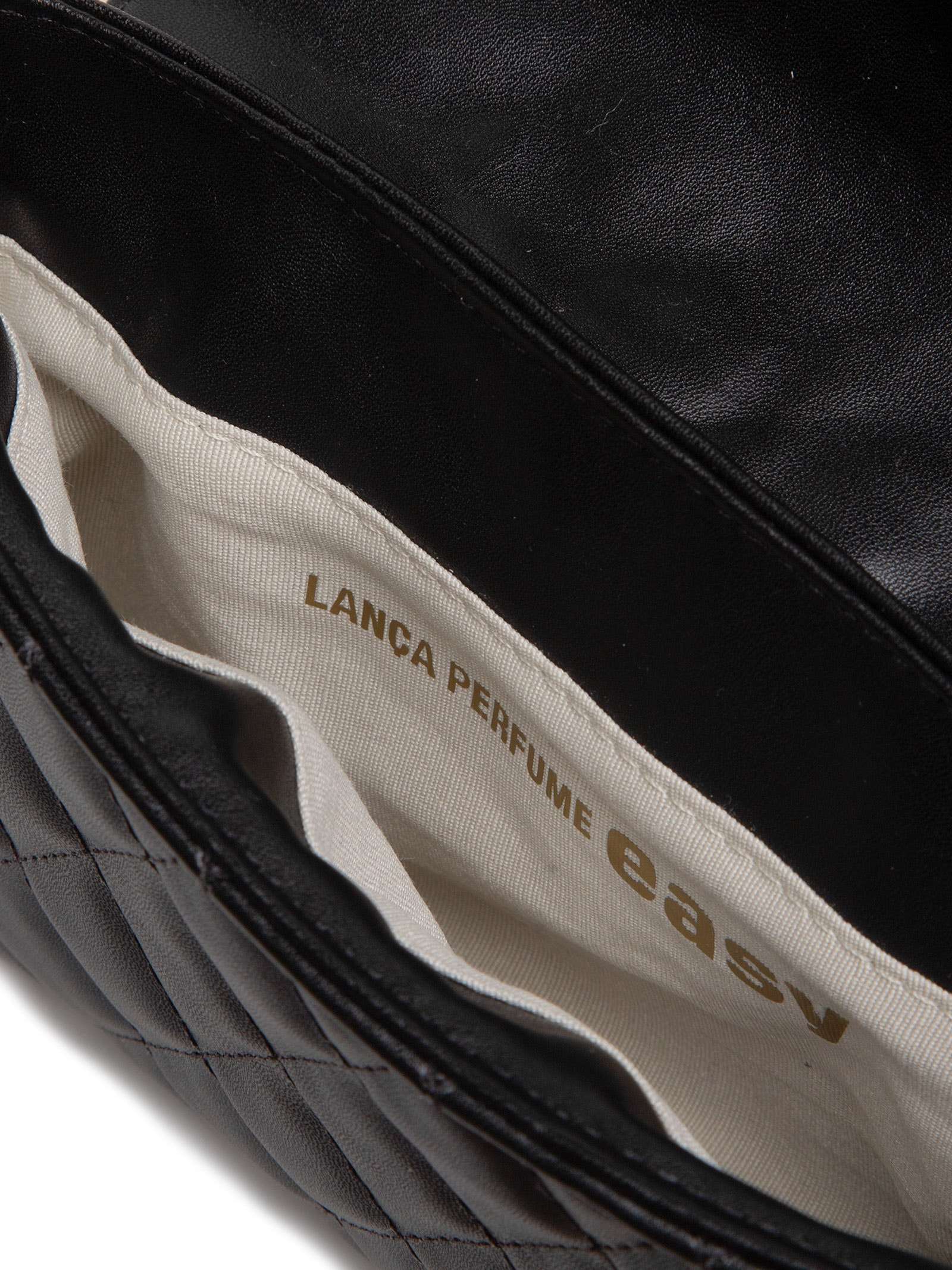 Bolsa Feminina Crossbody Matelasse E Enfeite Preto Lança Perfume