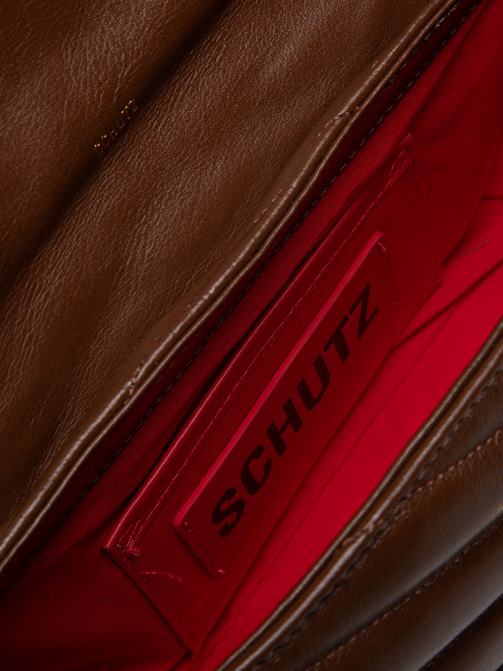 Bolsa Feminina Média Elara Couro Marrom Schutz