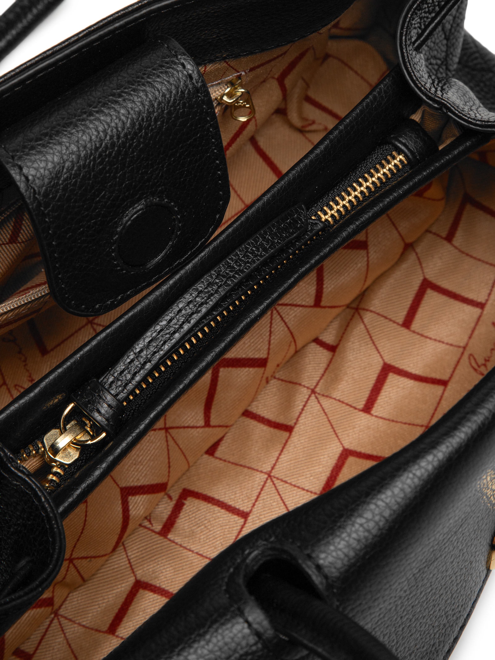 Bolsa Feminina Média Em Couro Com Bordado – Preto Luiza Barcelos