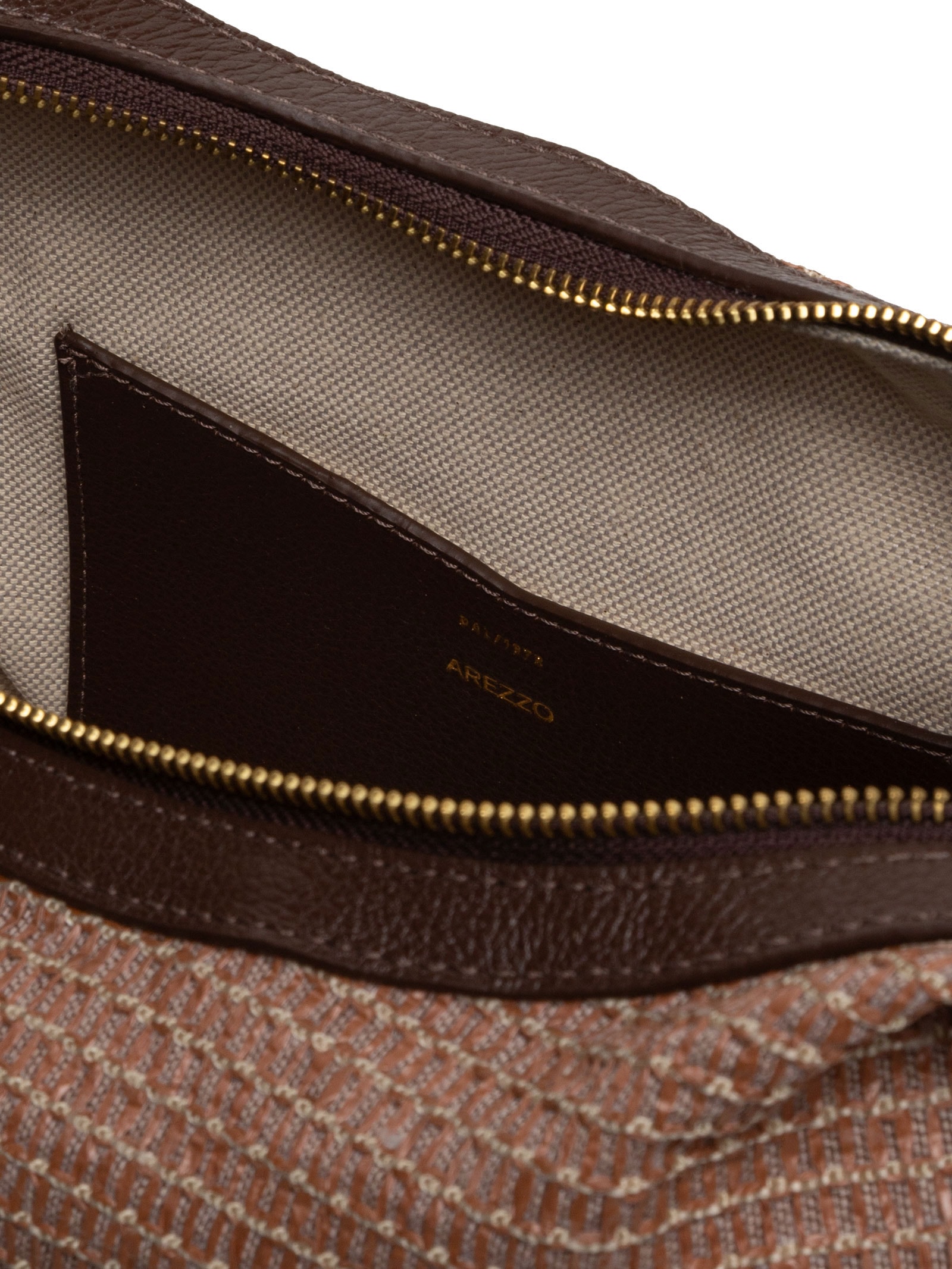 Bolsa Feminina Meia Lua Pingentes Marrom Arezzo + Isla