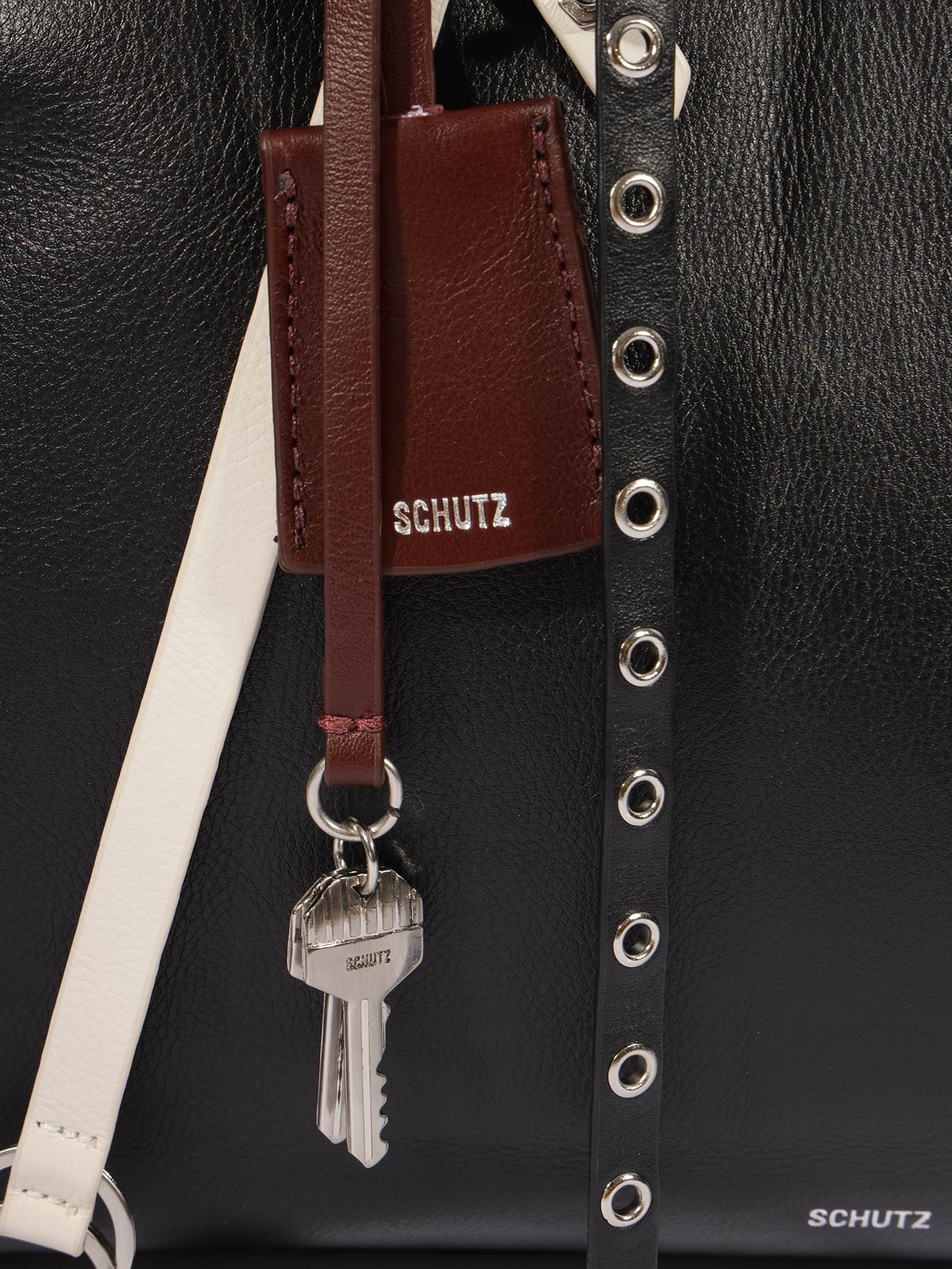Bolsa Feminina Myst Grande Couro Preto Schutz