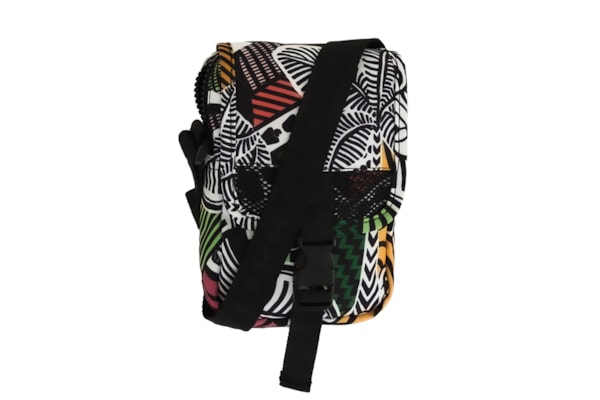 Bolsa Feminino Fervo Gráfico Rolezin Tucano - Preto