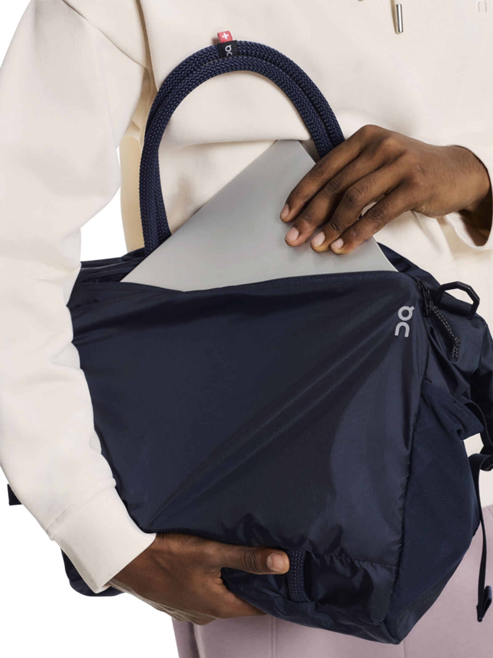 Bolsa Unissex Track Pack 35L Lite 1U Azul On Running