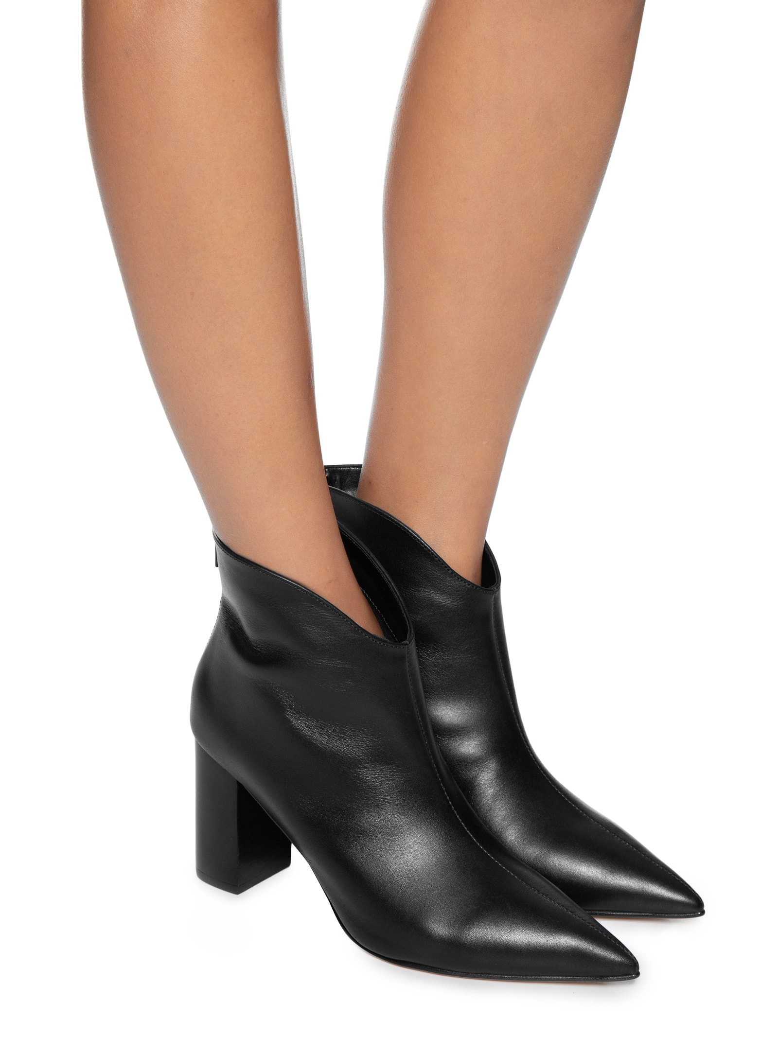 Bota Feminina Cano Baixo Em Couro Com Bico Fino - Preto - Market 33