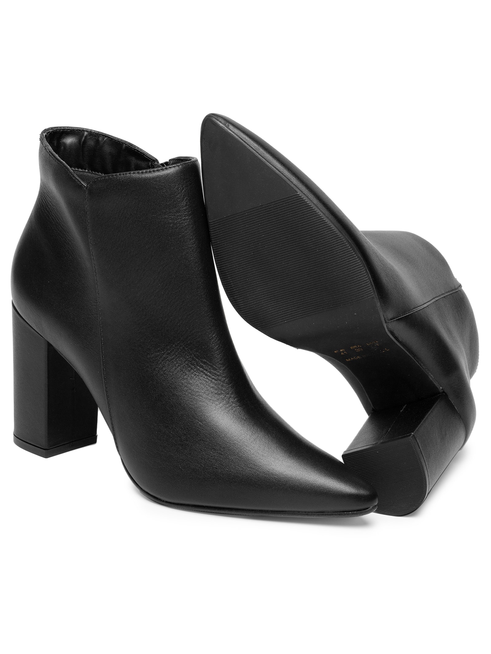 Bota Feminina Cano Curto Couro Preto Market 33