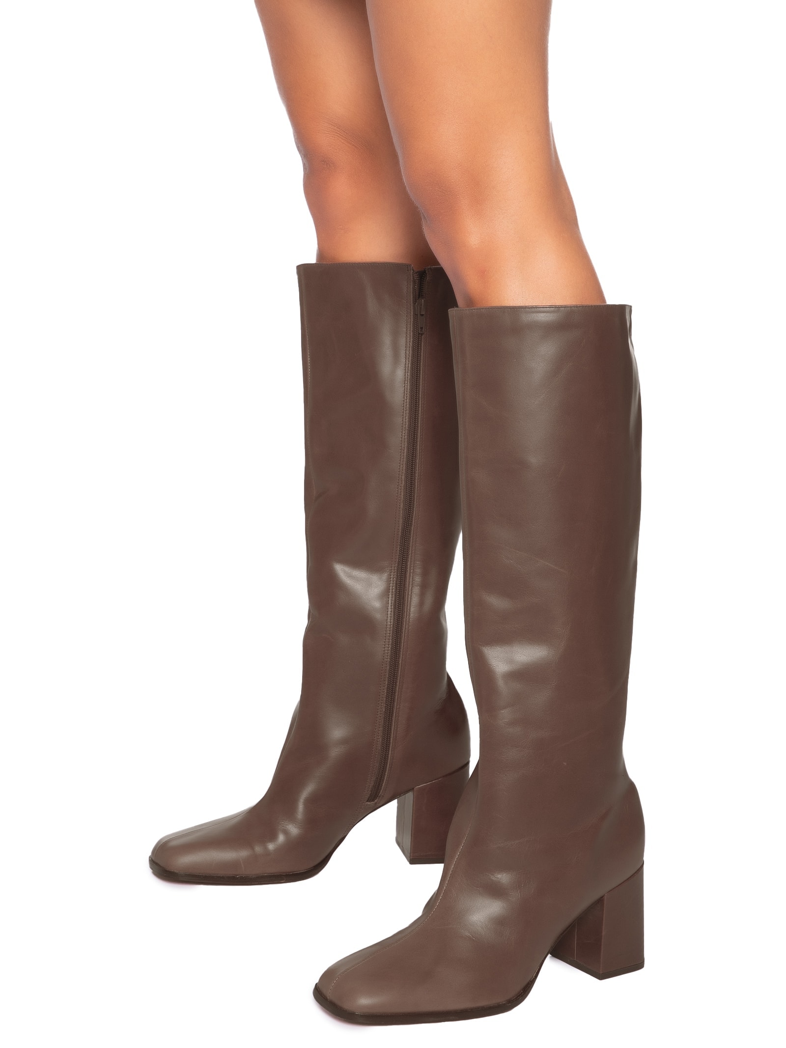 Bota Feminina Cano Longo Marrom Arezzo