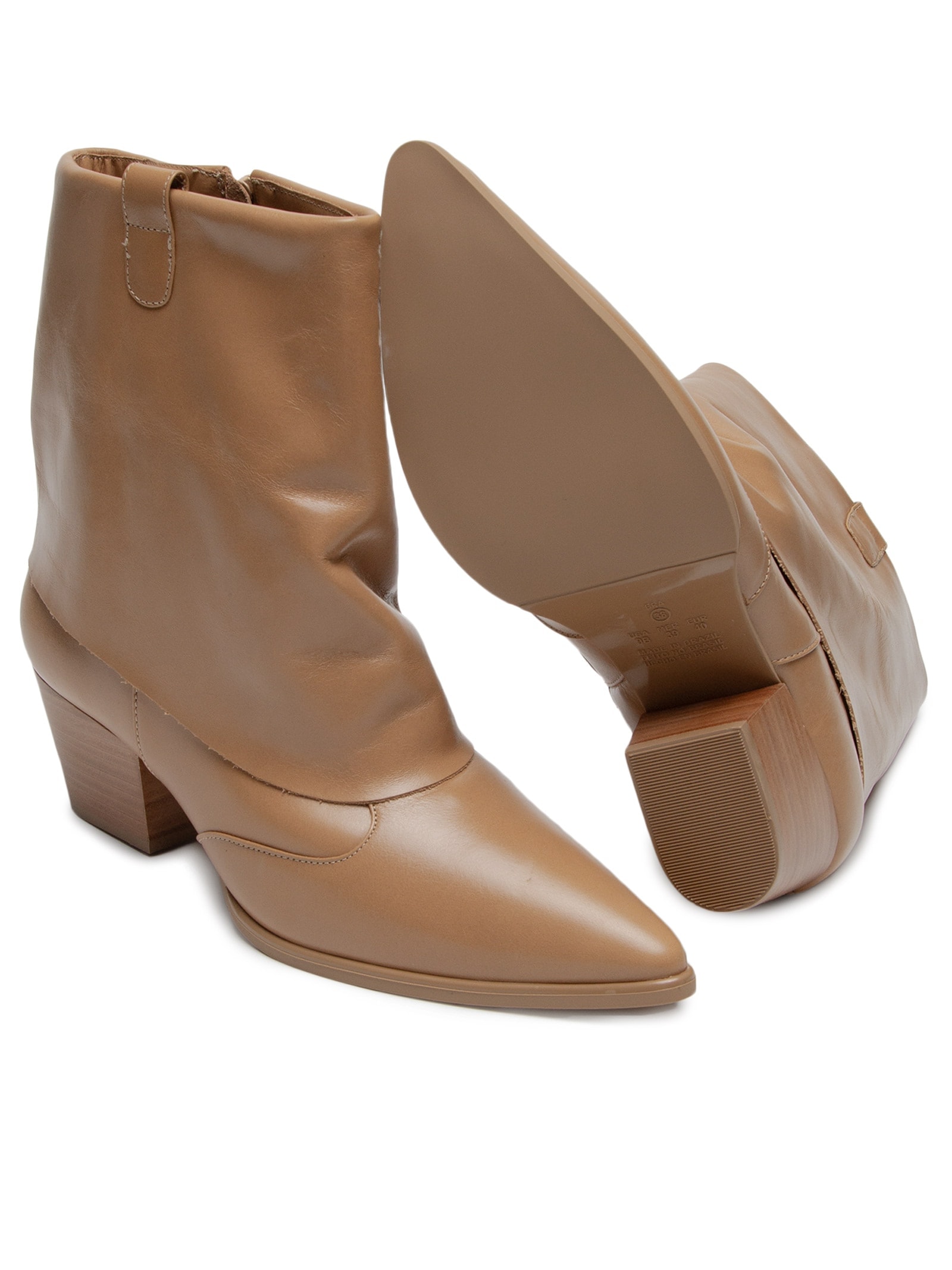 Bota Feminina Cano Médio em Couro Marrom Market 33