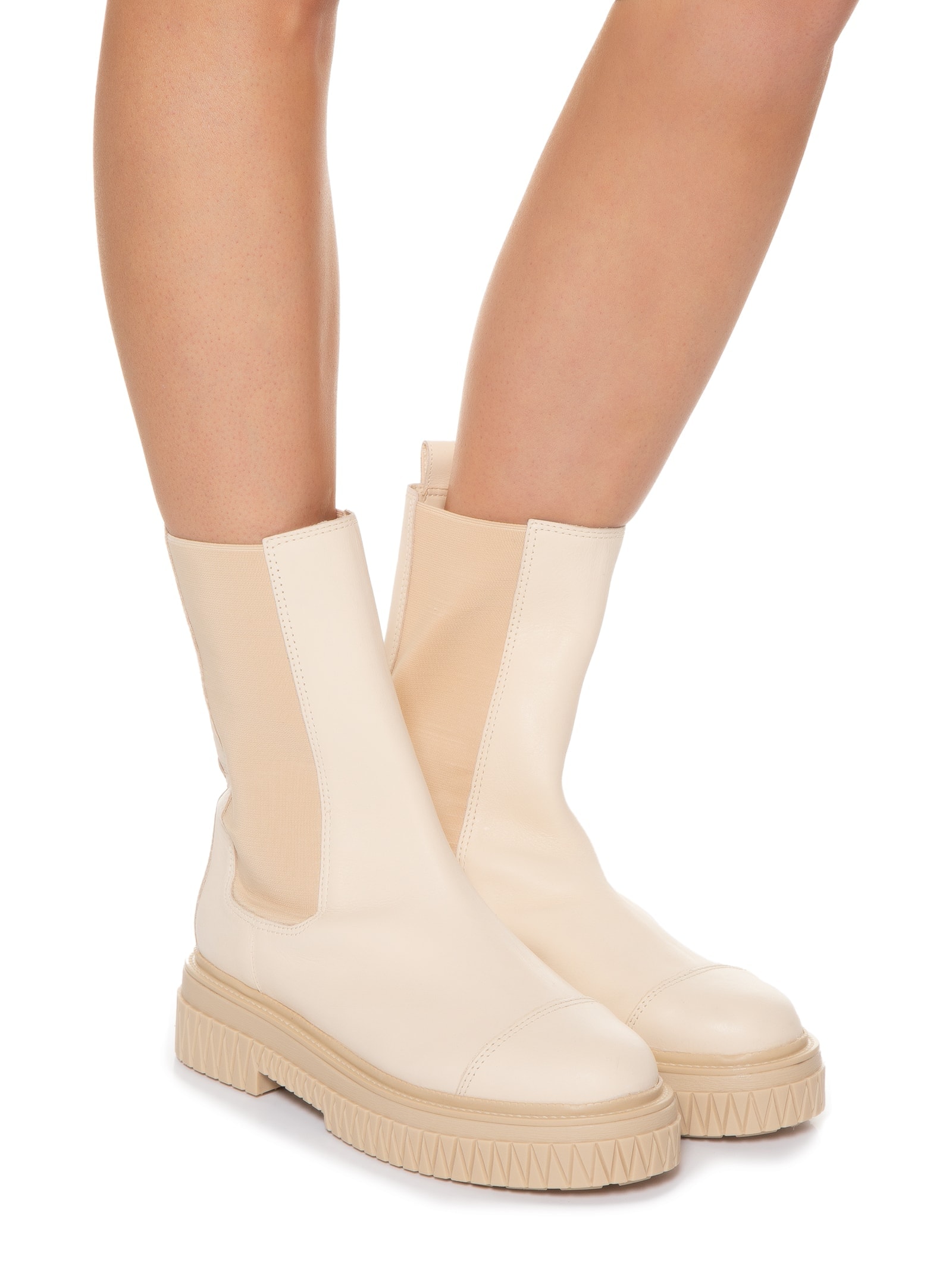 Bota Feminina Chelsea Cano Médio Couro Branco Schutz