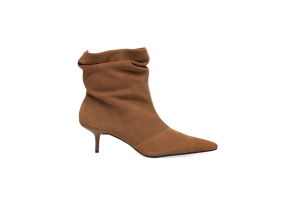 Bota Feminina Slouchy Em Camurça - Marrom