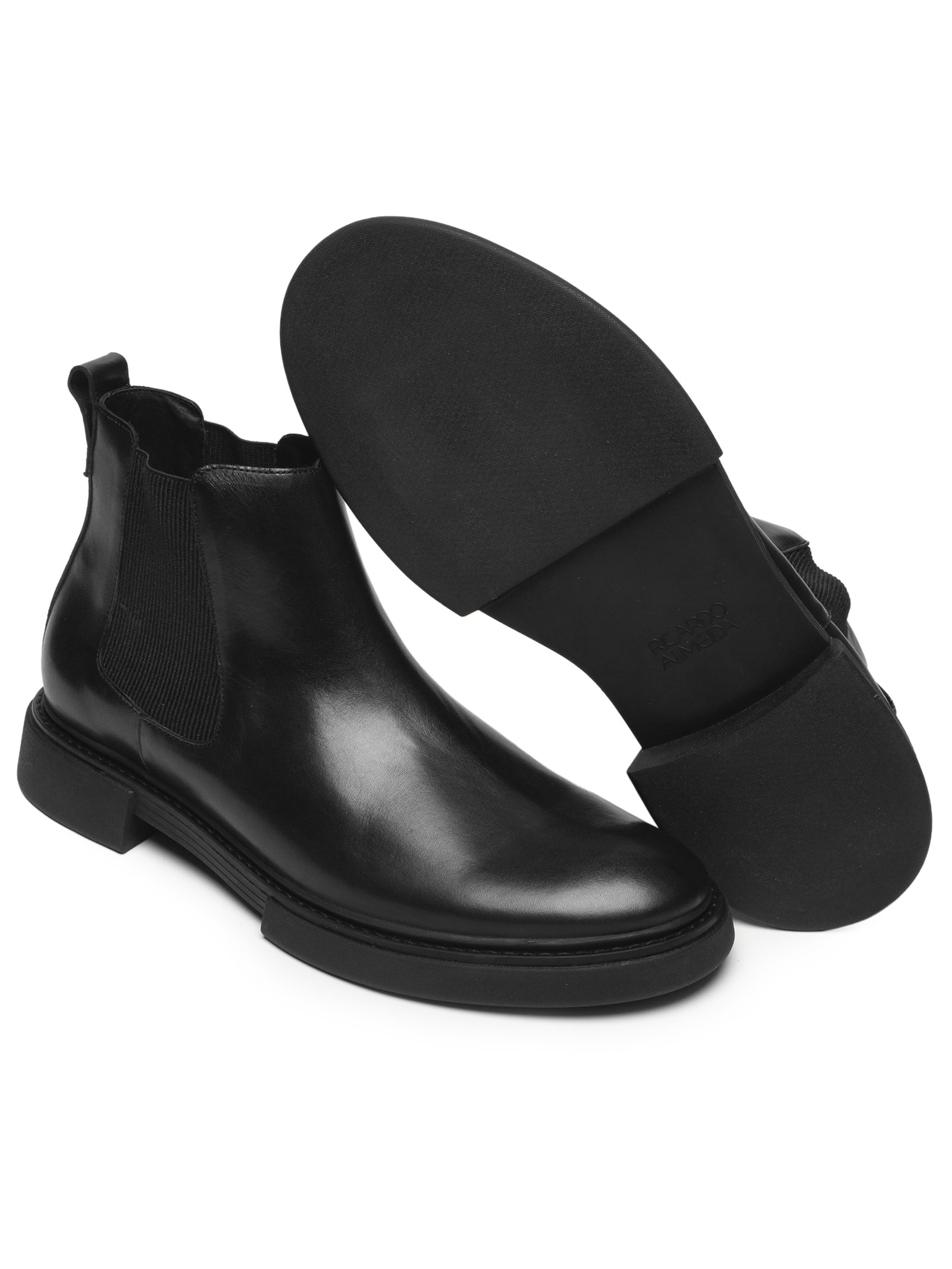 Bota Masculina Chelsea Com Sola Block Em Couro Preto Ricardo Almeida