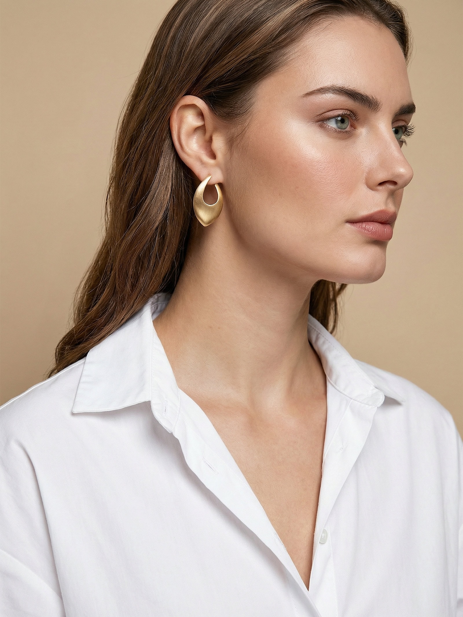 Brinco Feminino Gota Escovado Dourado Basiq