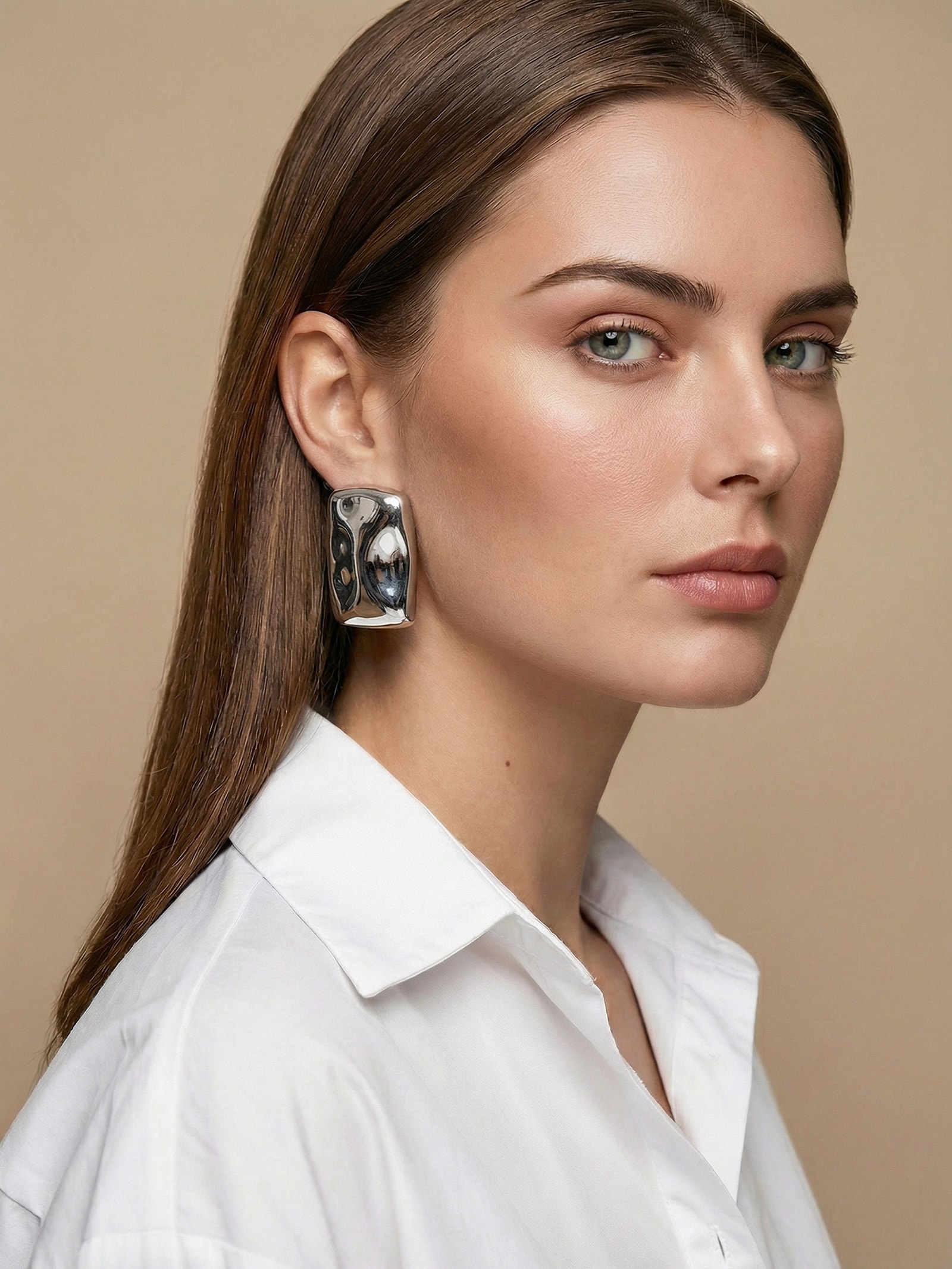 Brinco Feminino Maxi Martelado Prateado Basiq