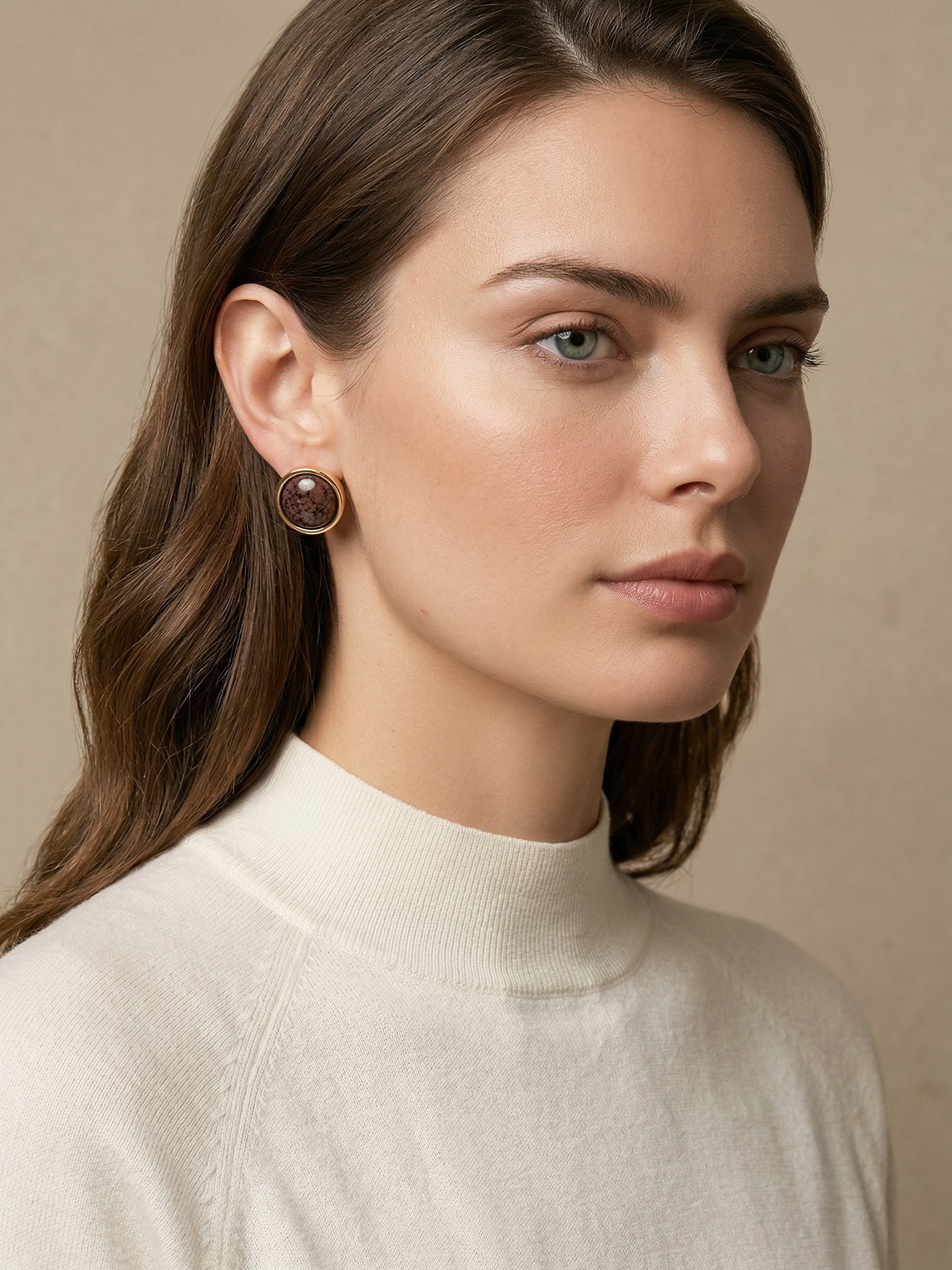 Brinco Feminino Redondo Com Pedra Preto '2Essential