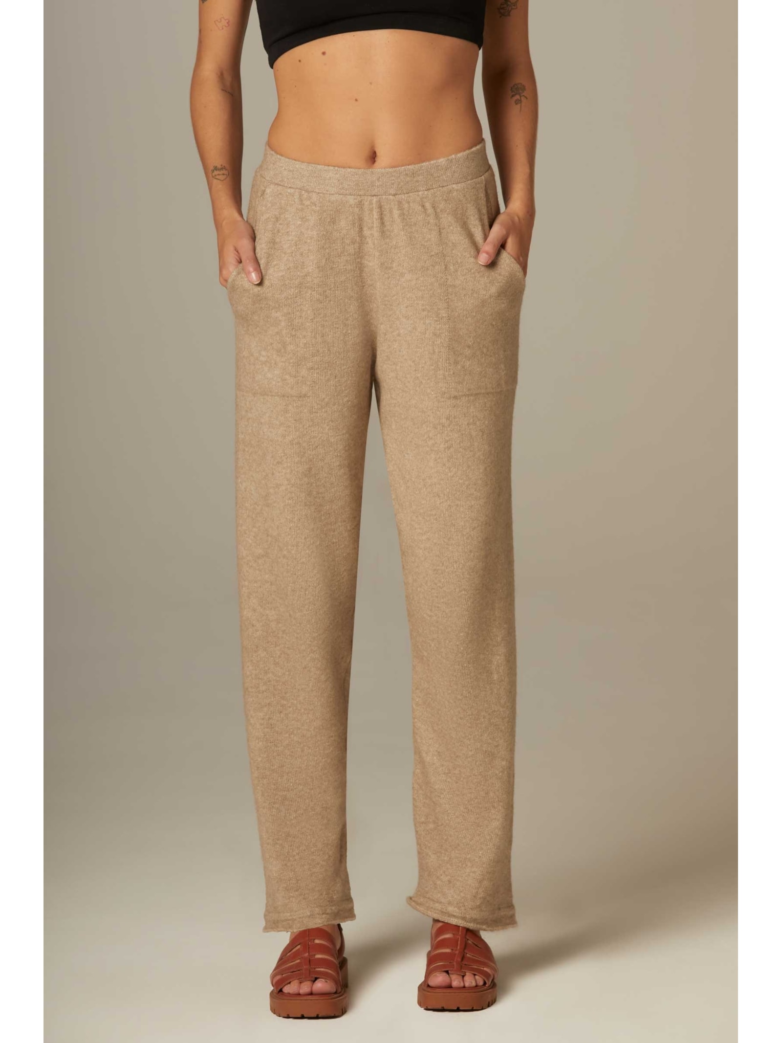 Calça Cenoura Caqui Tricot Raquel Yogini