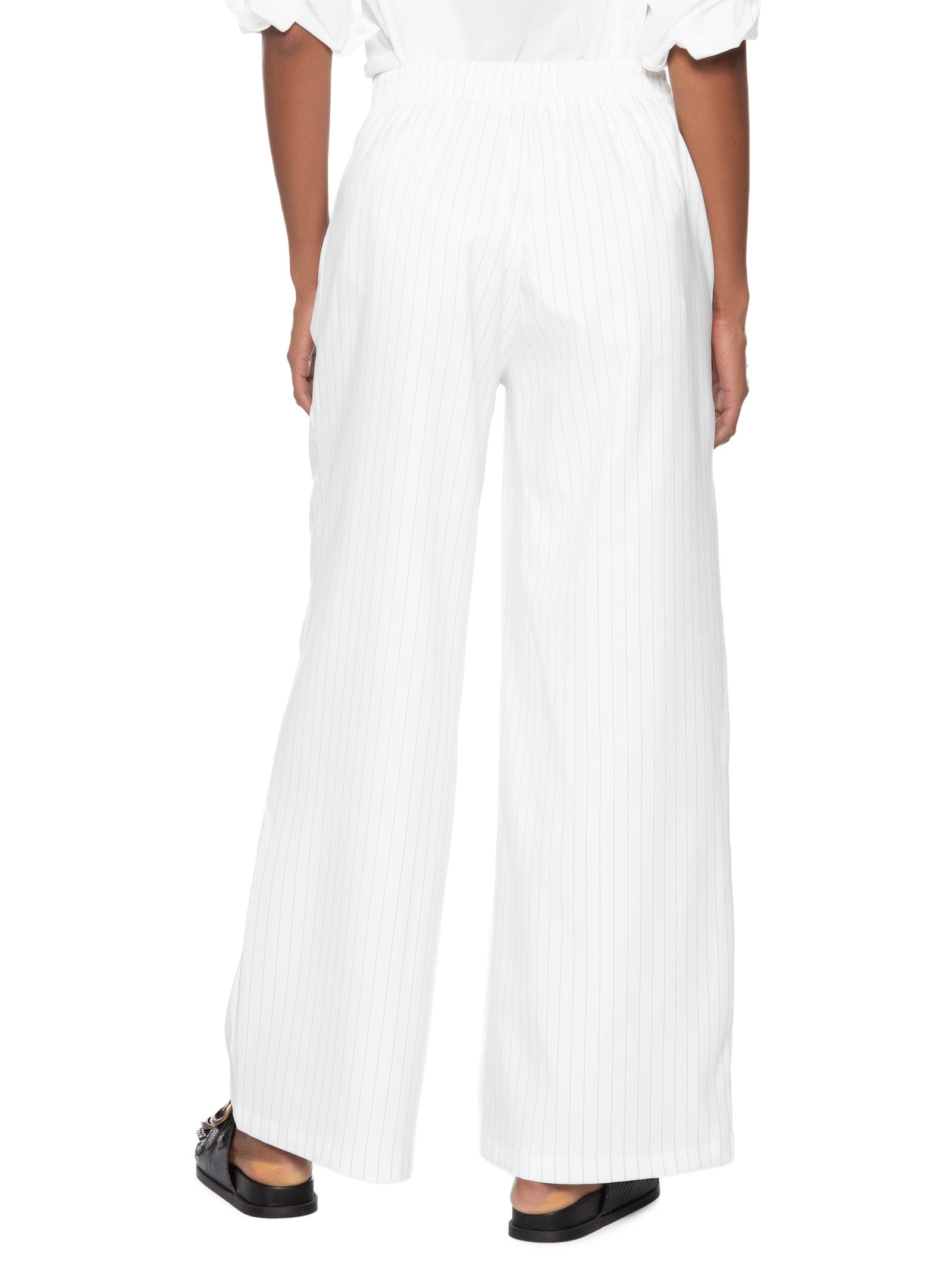 Calça Feminina Alfaiataria Risca De Giz Branco Basiq