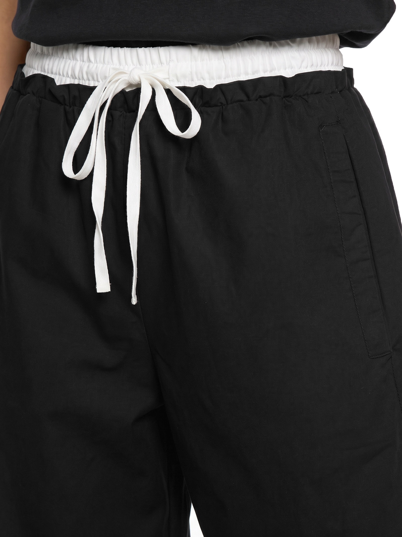 Calça Feminina Algodão Barrel Cós Duplo  Preto Cantão