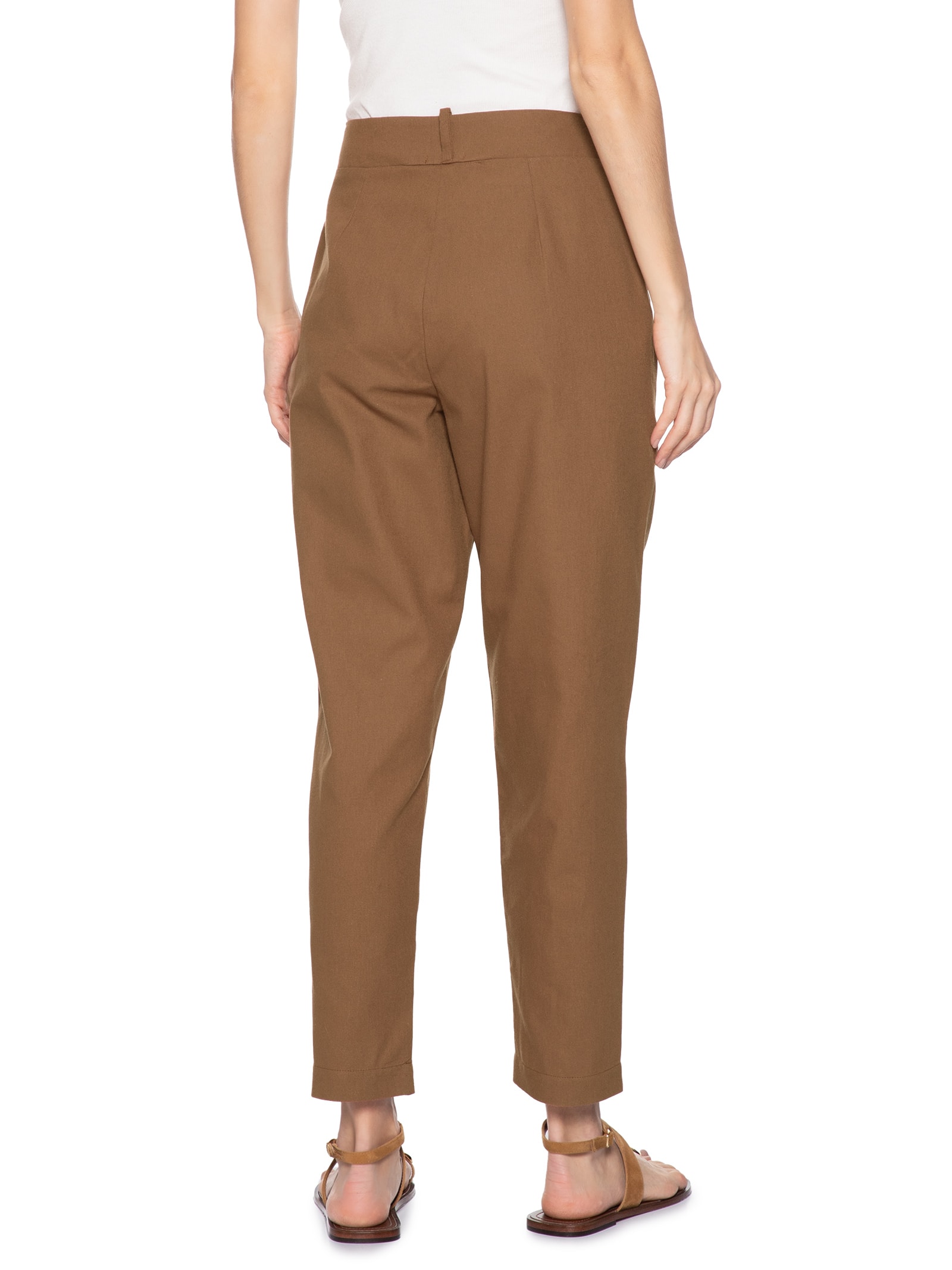 Calça Feminina Cenoura Com Pregas Marrom Cacay