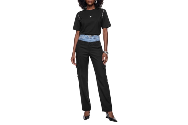 Calça Feminina Com Detalhe Jeans - Preto