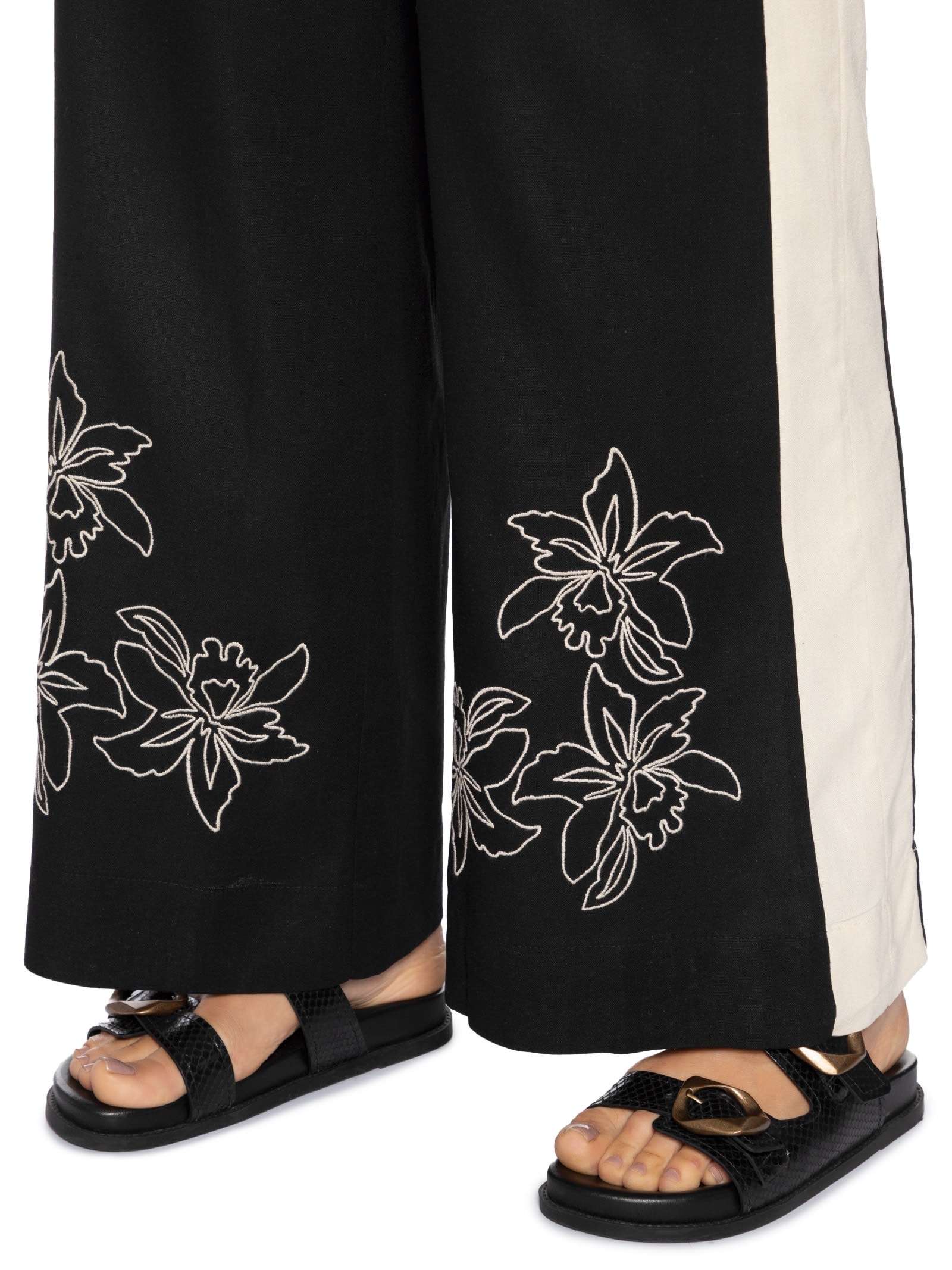 Calça Feminina Cropped Linho Bordado Floral Preto Dress To