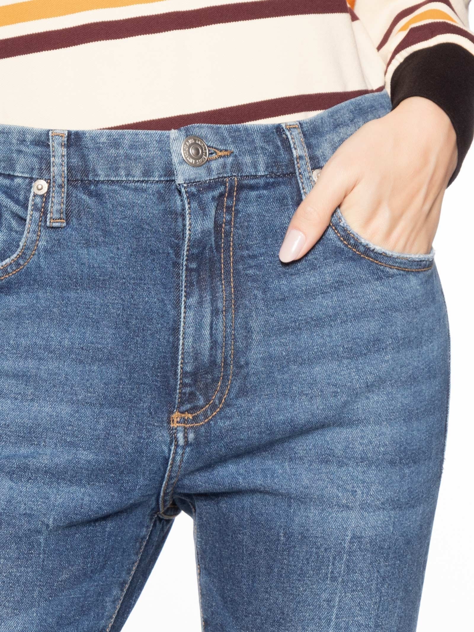 Calça Feminina Jeans Boot Capri Cool Marcação Azul Animale Jeans