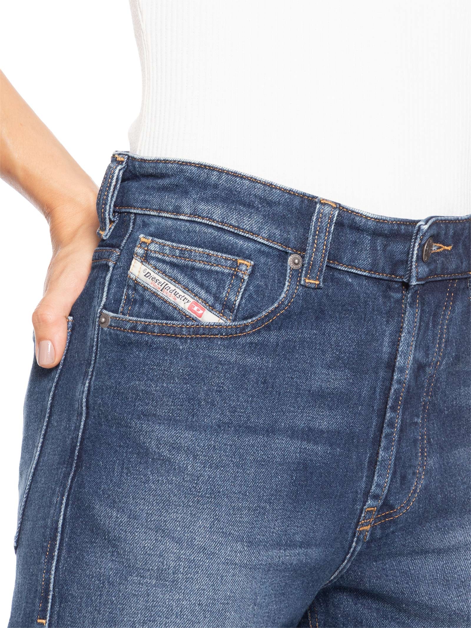 Calça Feminina Jeans Regular 1988 D-ark L.32 Trousers Azul Diesel