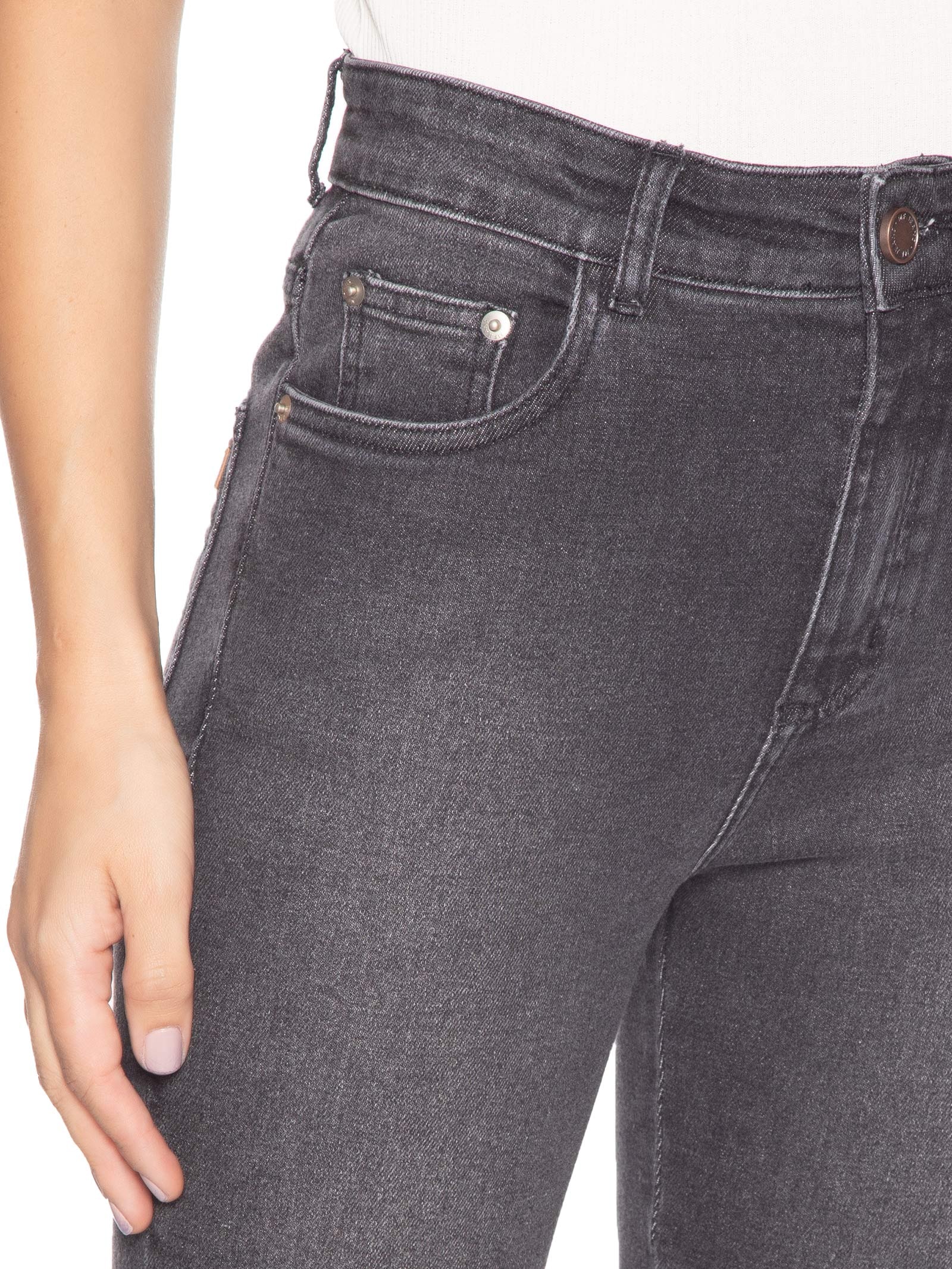 Calça Feminina Jeans Skinny Barra A Fio Preto Maria Filó