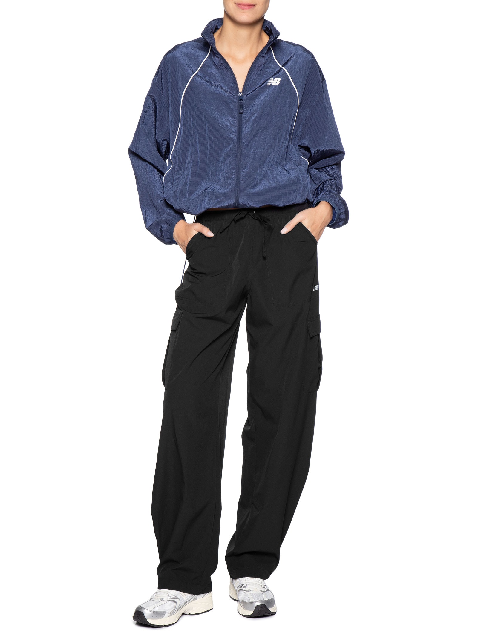 Calça Feminina Nylon Cargo Preto New Balance