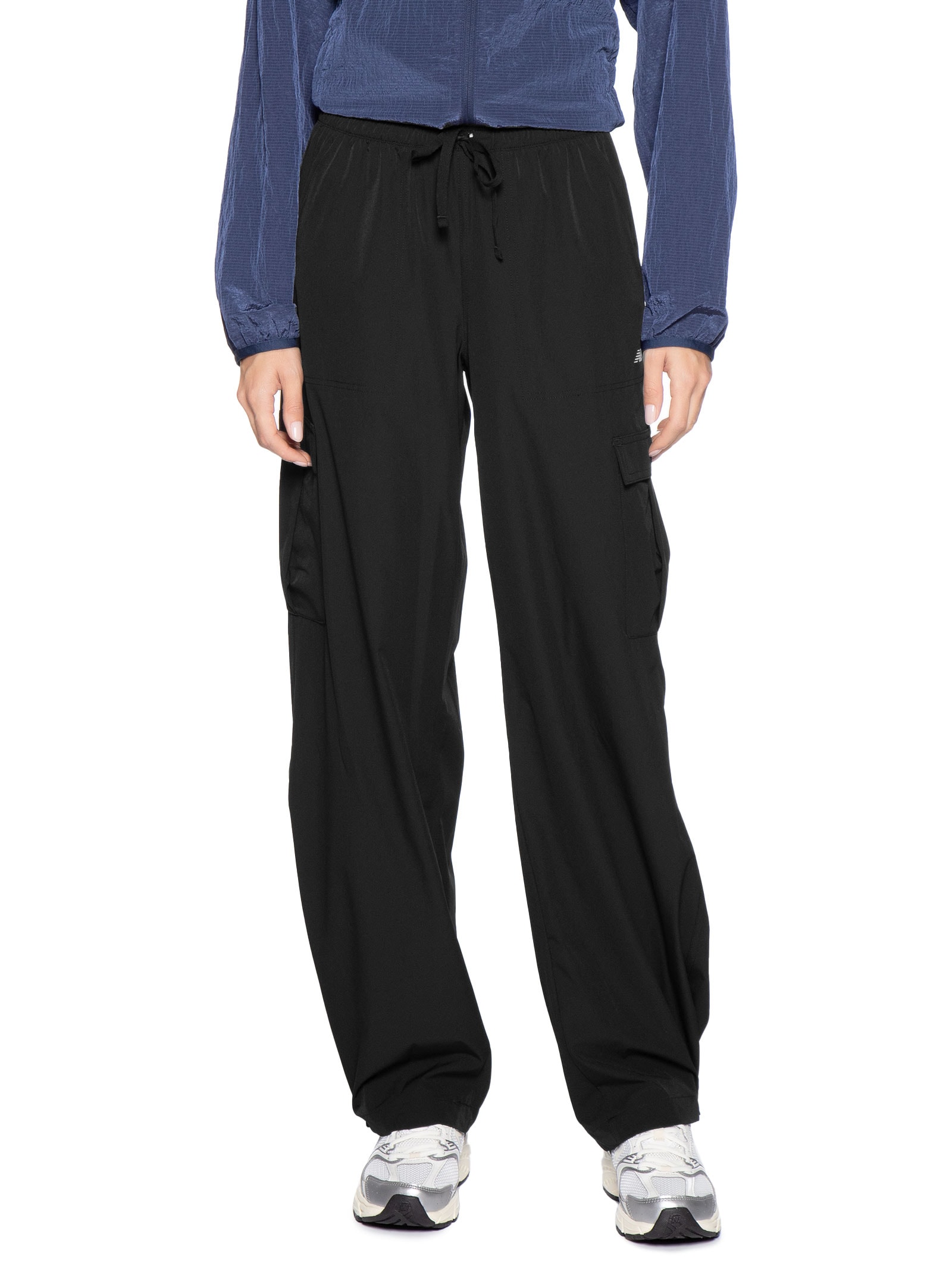 Calça Feminina Nylon Cargo Preto New Balance