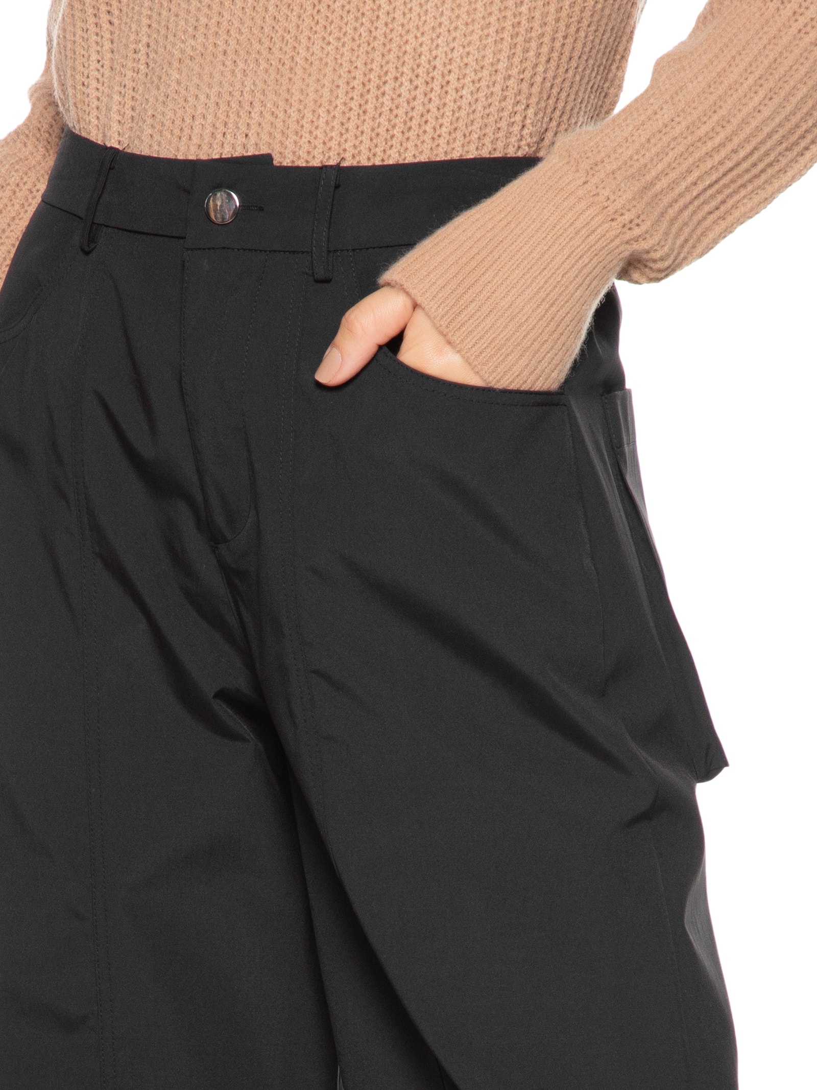 Calça Feminina Pantalona com Bolso Preto Basiq