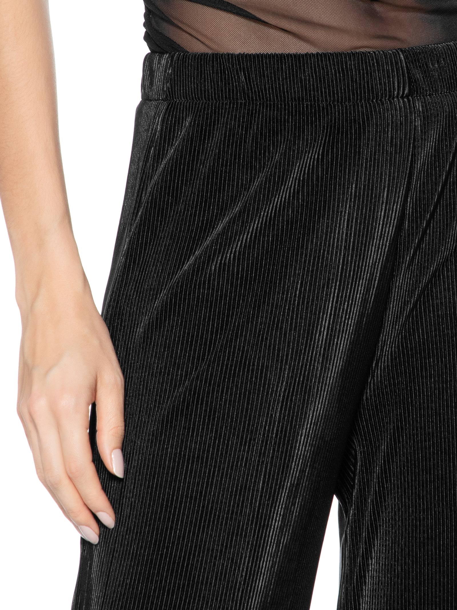 Calça Feminina Pantalona Plissada Preto Market 33