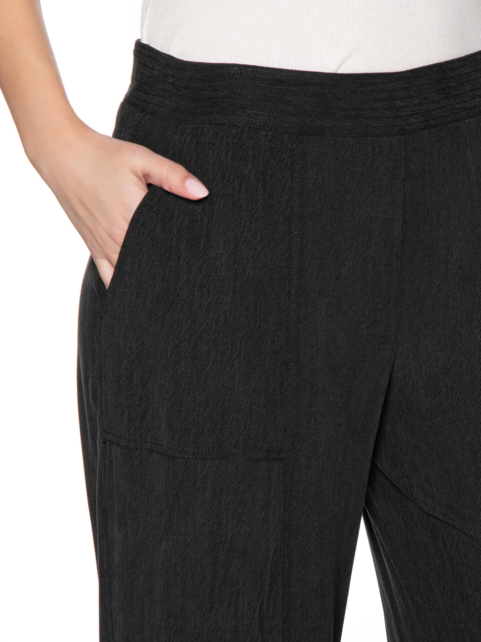 Calça Feminina Pantalona Recorte Preto Maria Filó