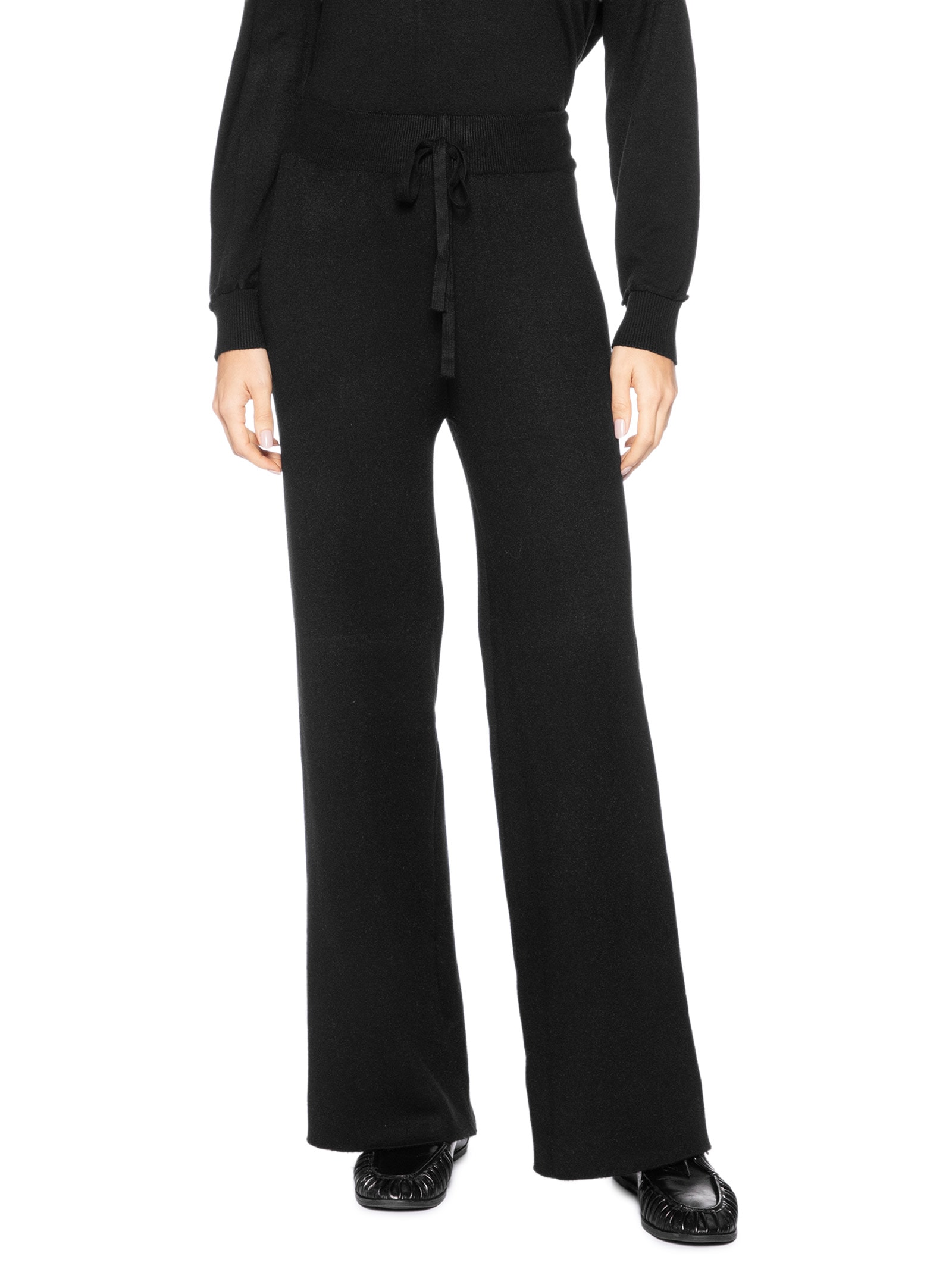 Calça Feminina Peluciada Em Tricot Preto Basiq