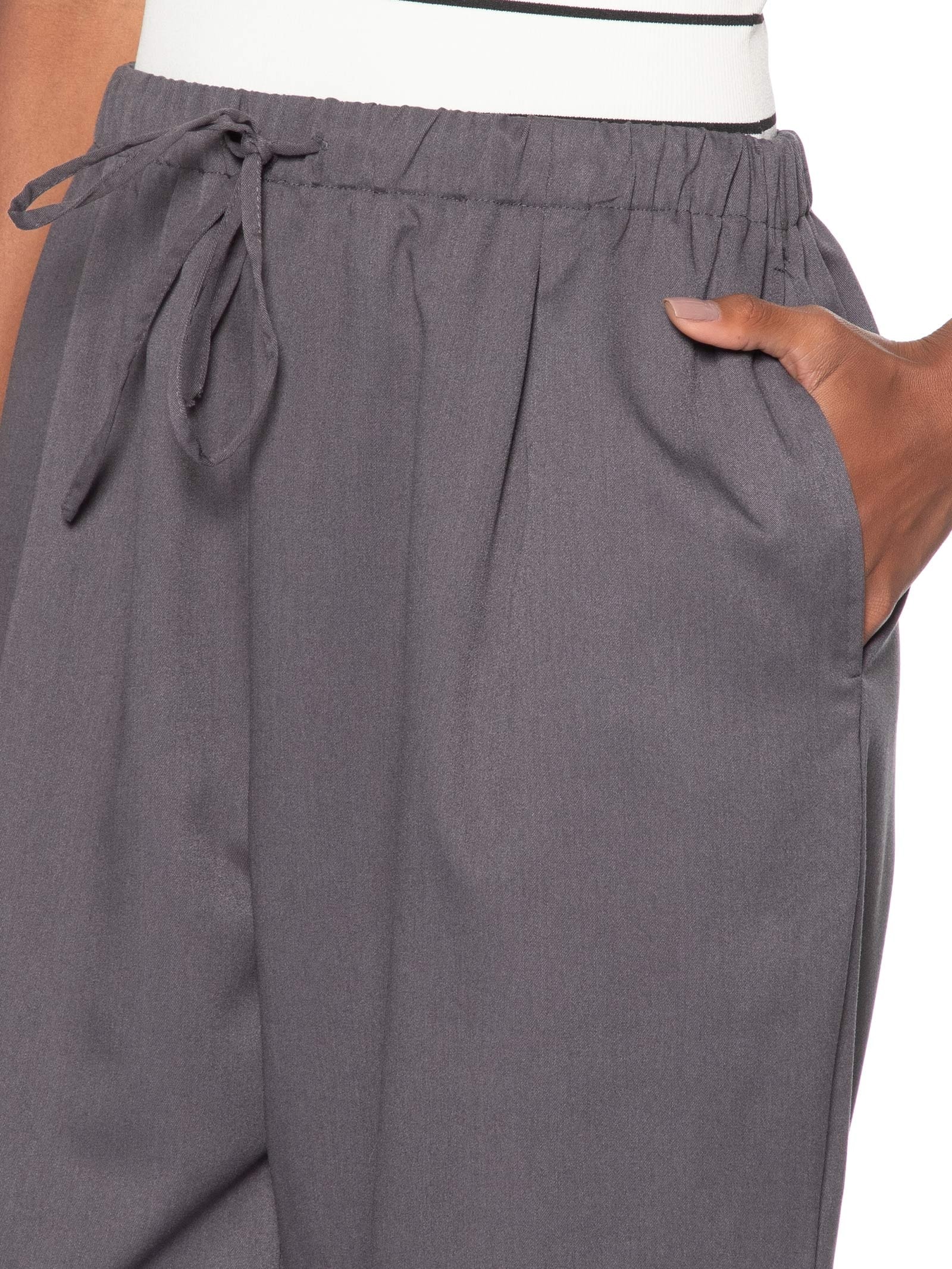 Calça Feminina Reta Básica Cinza Basiq