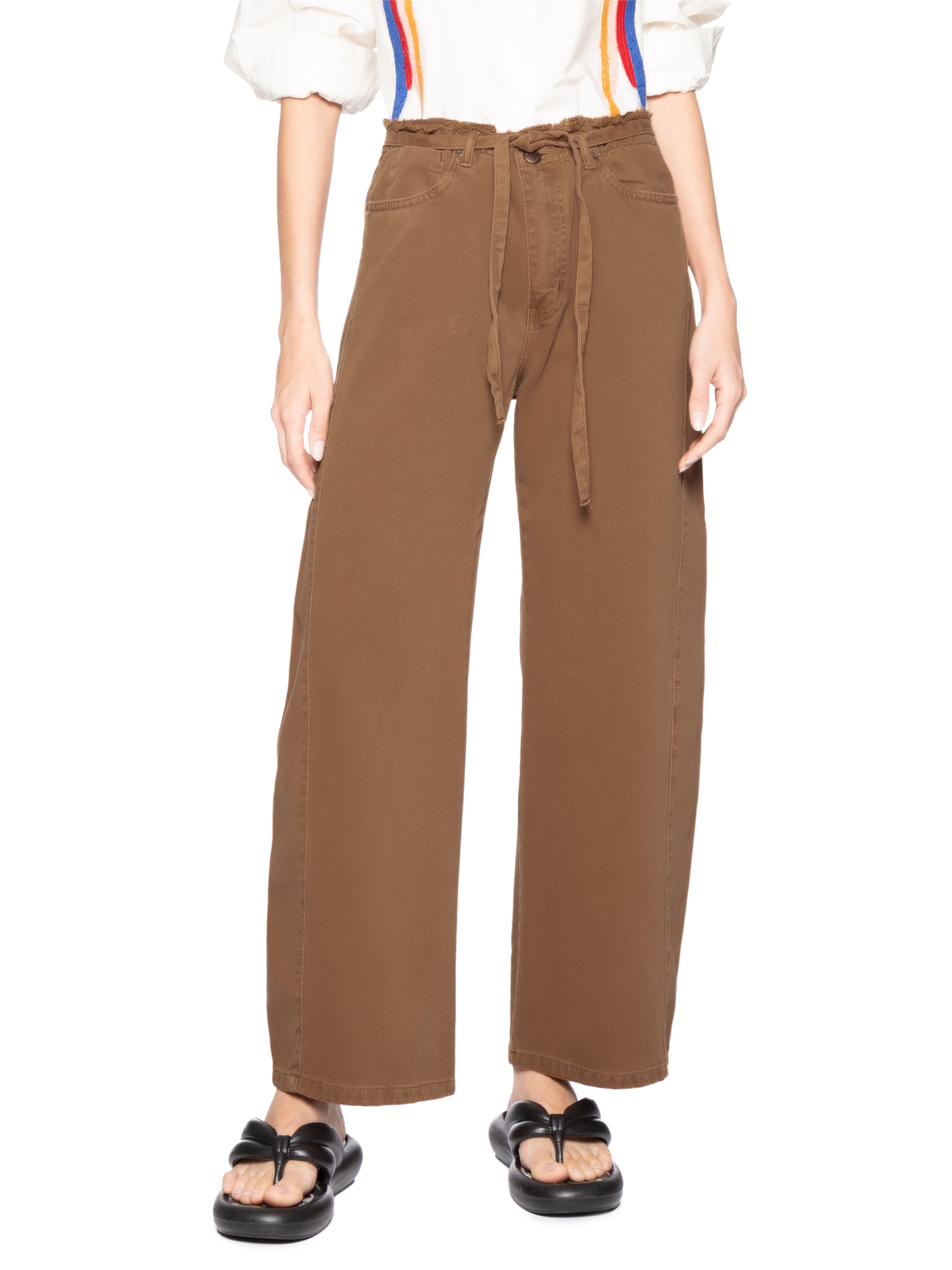 Calça Feminina Reta Cintura Baixa Sarja Color Marrom Farm