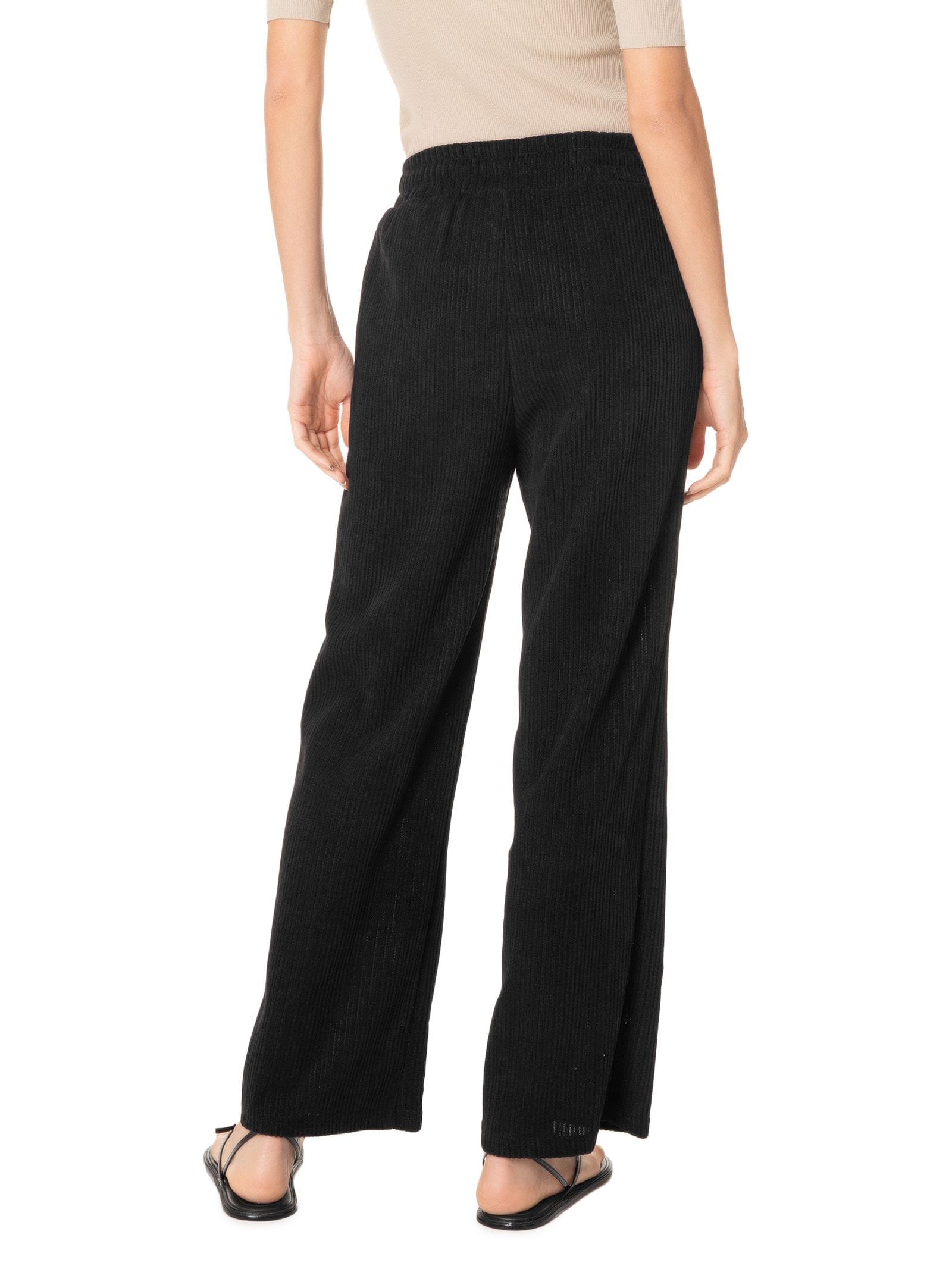 Calça Feminina Reta Com Bolso Preto Basiq