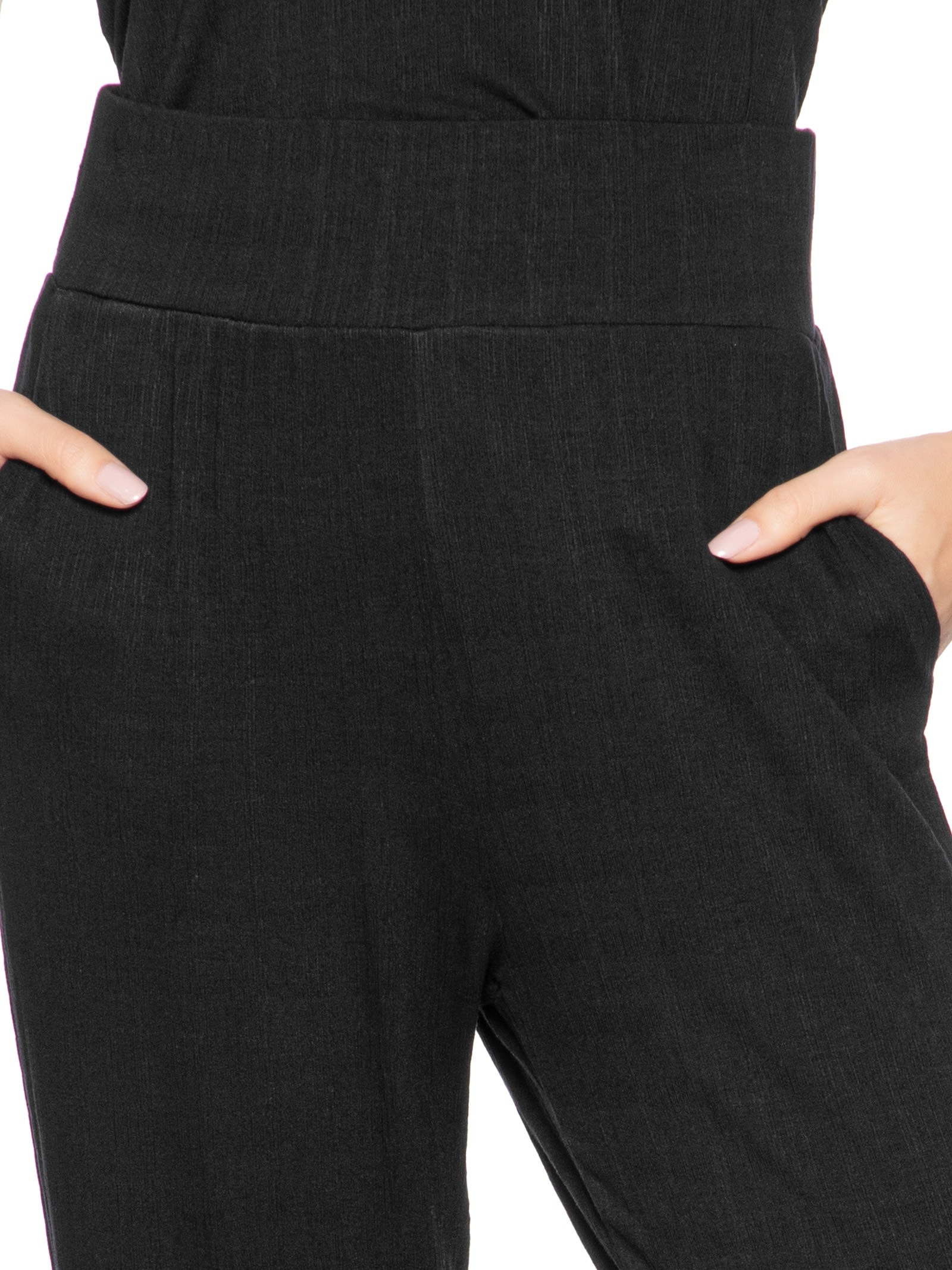 Calça Feminina Reta Com Bolso Preto Basiq