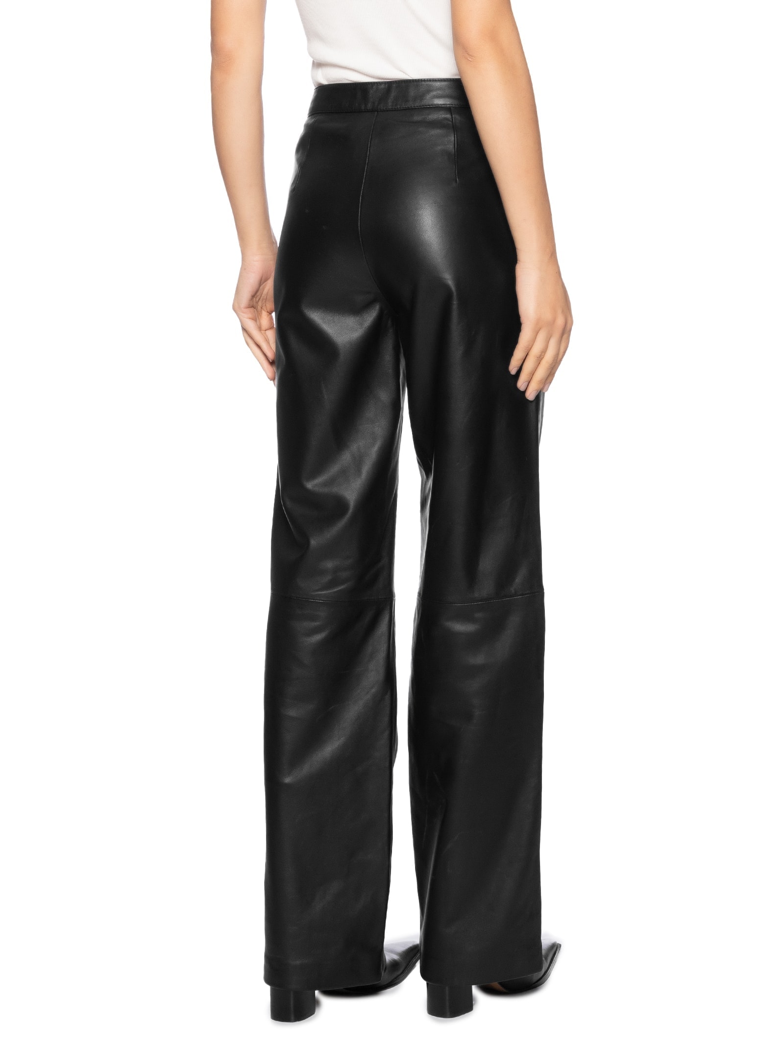 Calça Feminina Reta Em Couro Preto '2Essential