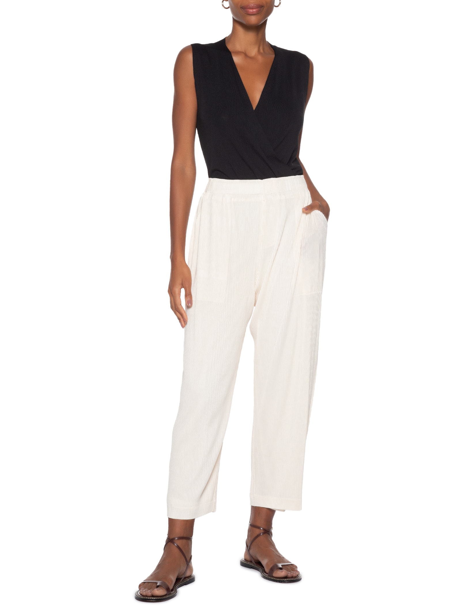 Calça Feminina Reta Plisse Off White Osklen