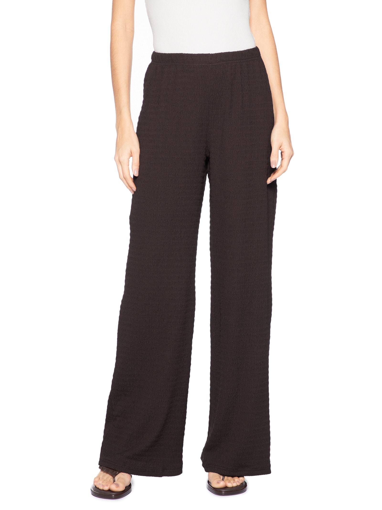 Calça Feminina Reta Texturizada Marrom Market 33