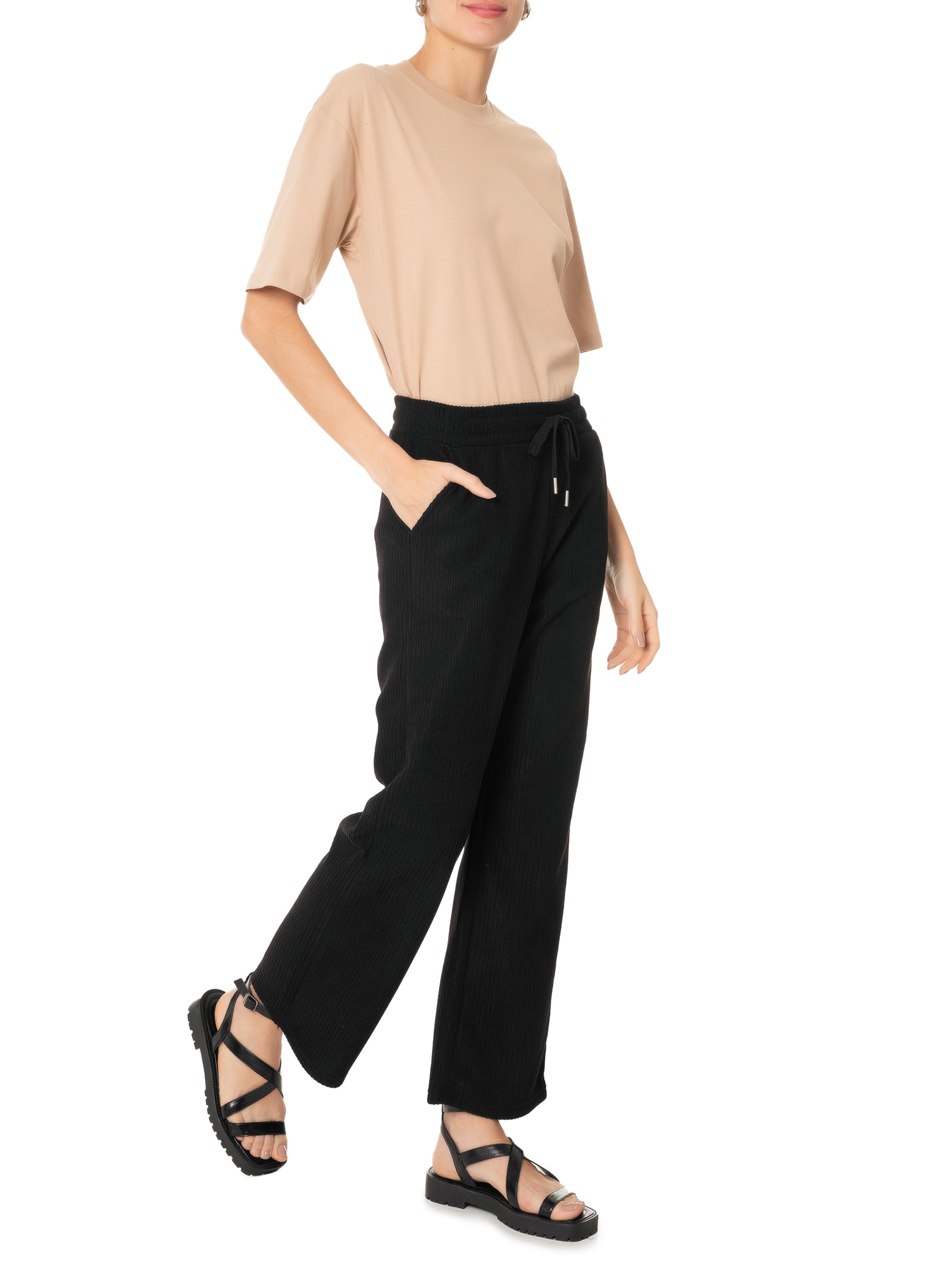 Calça Feminina Reta Texturizada Preto Basiq