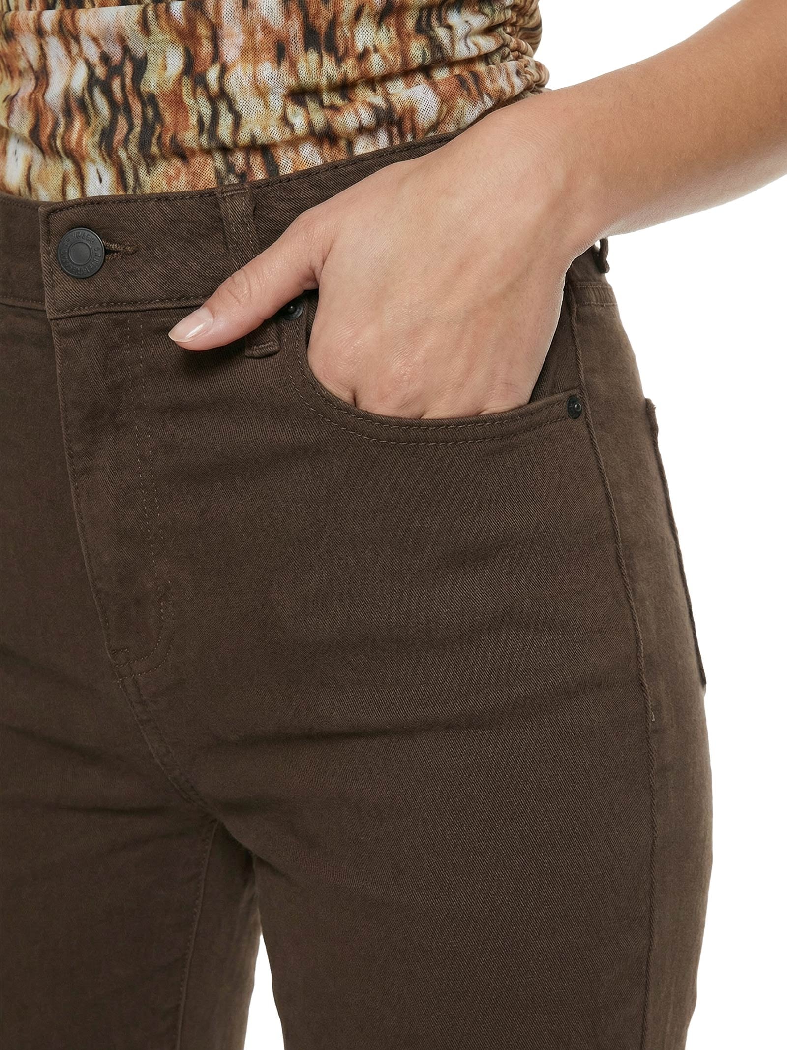 Calça Feminina Sarja Bruna Boot Cut Marrom Colcci