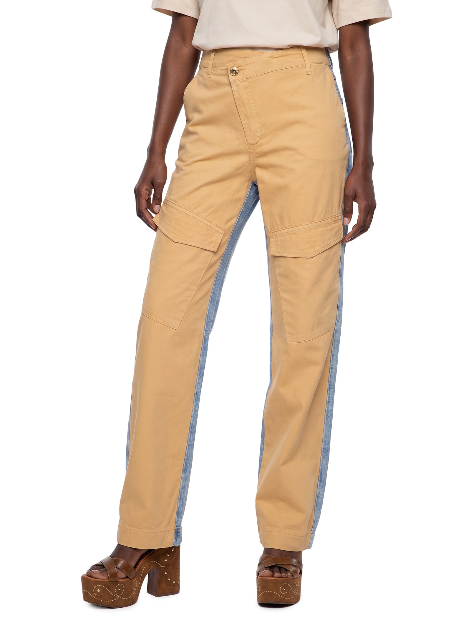 Calça Feminina Sarja Com Jeans Leoni Low Bege Colcci