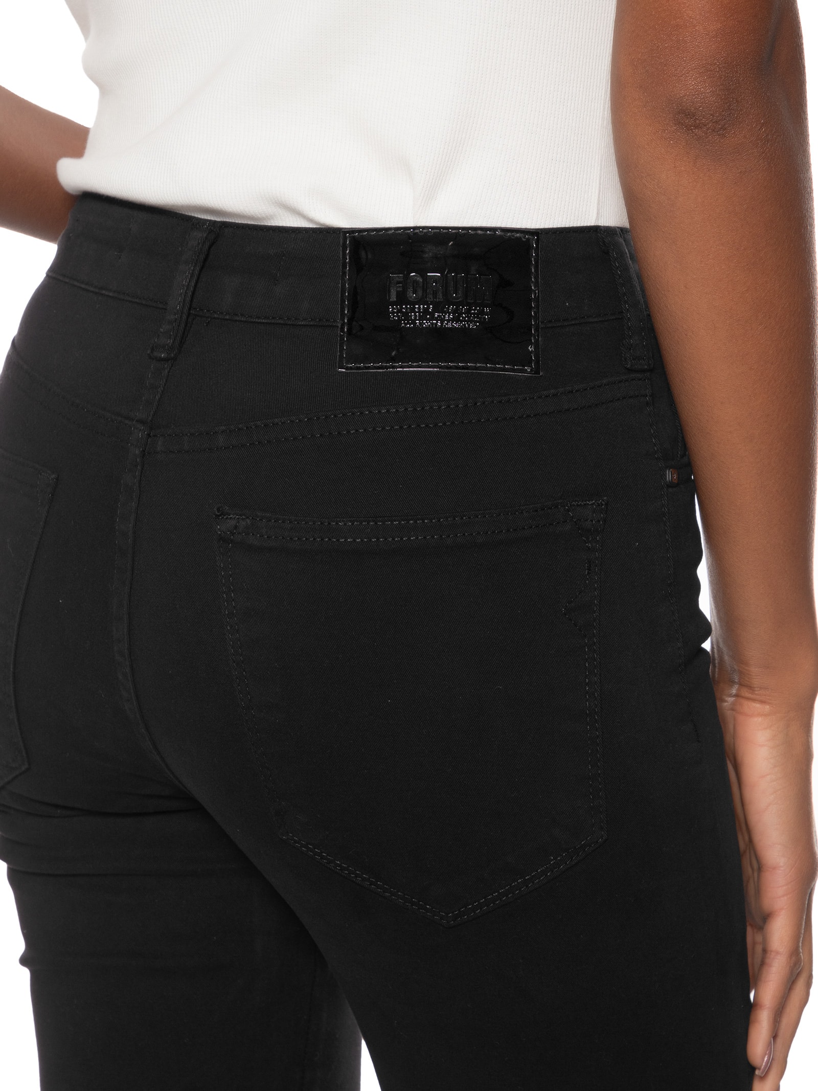 Calça Feminina Sarja Marisa 2 Cigarrete Preto Forum