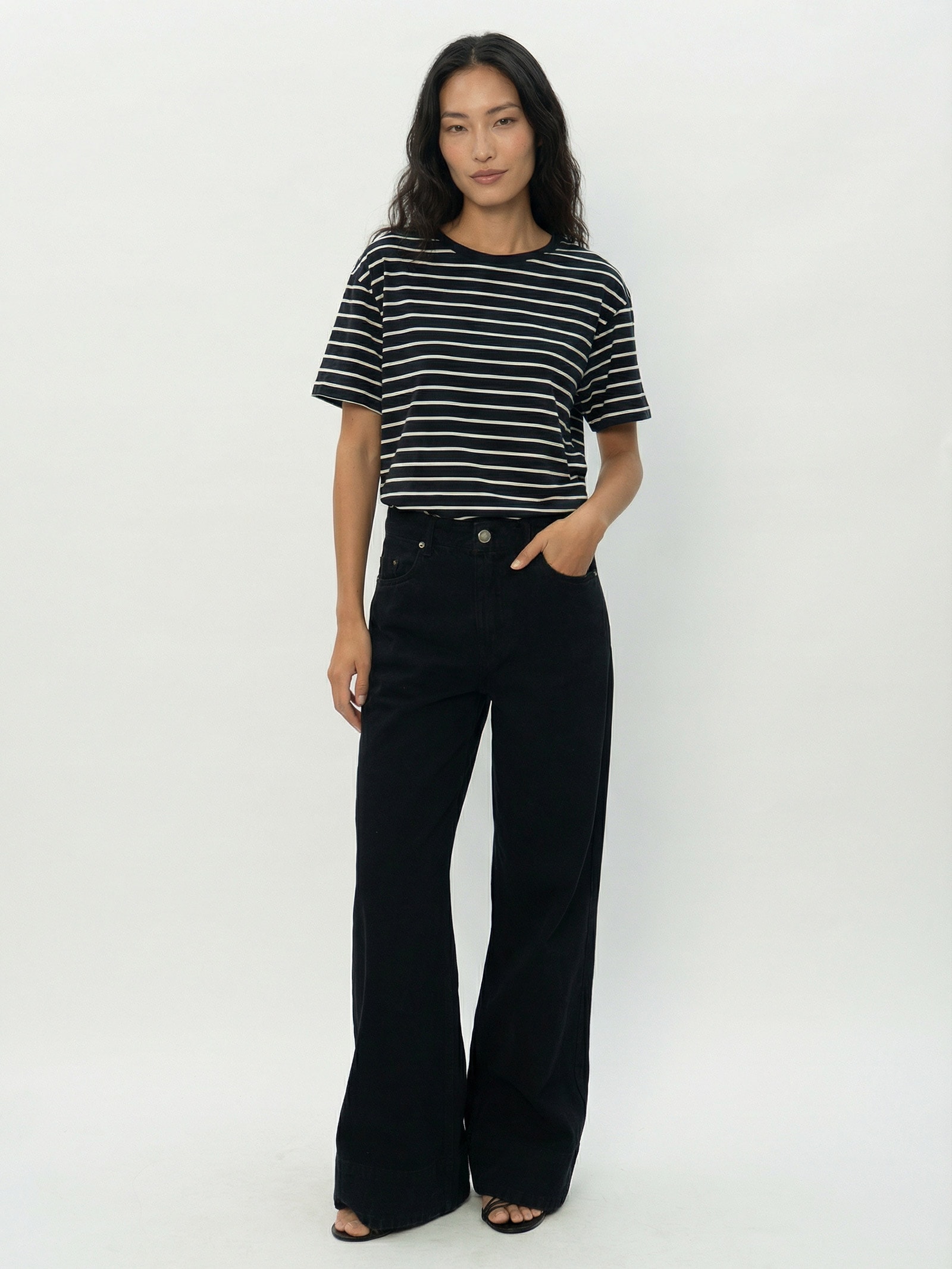 Calça Feminina Sarja Wide Leg Barra Larga Preto Maria Filó