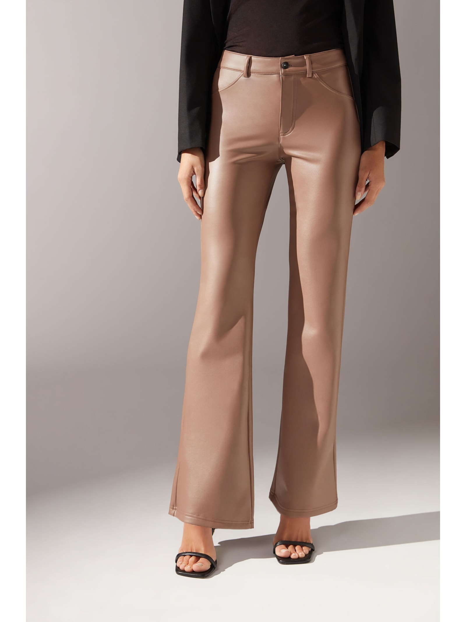 Calça Flare Térmica Efeito Couro Marrom - Main Image