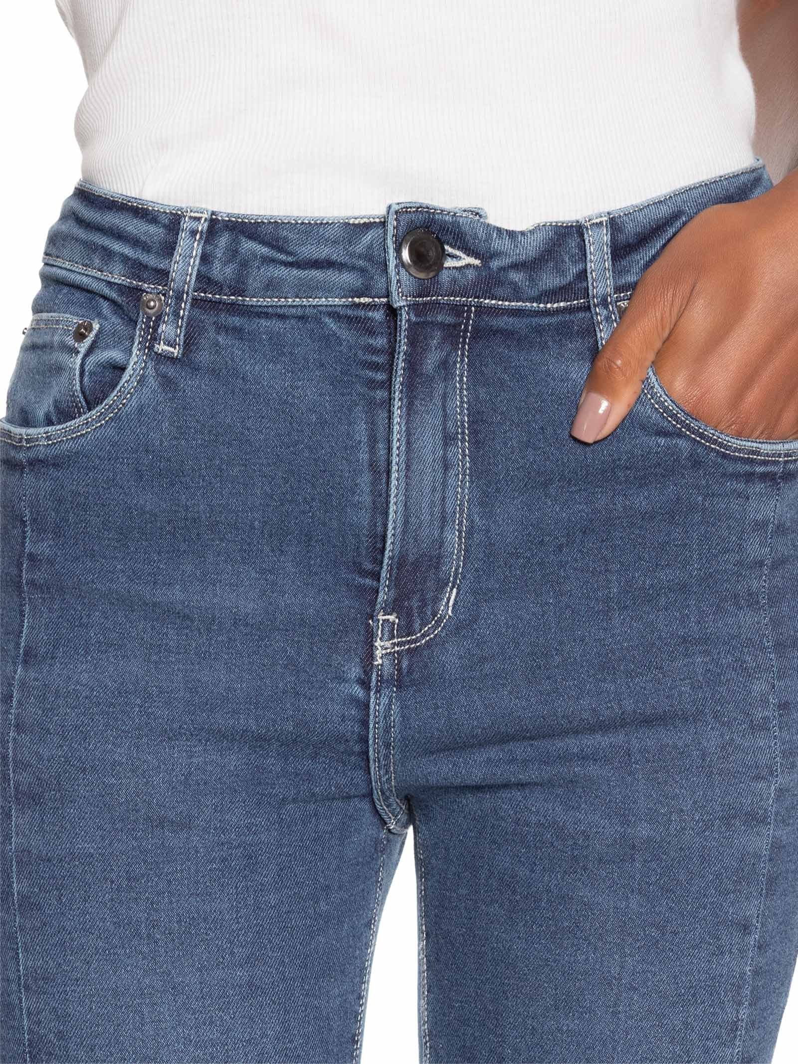 Calça Jeans Feminina Boot Basic Midi Fenda Azul Animale