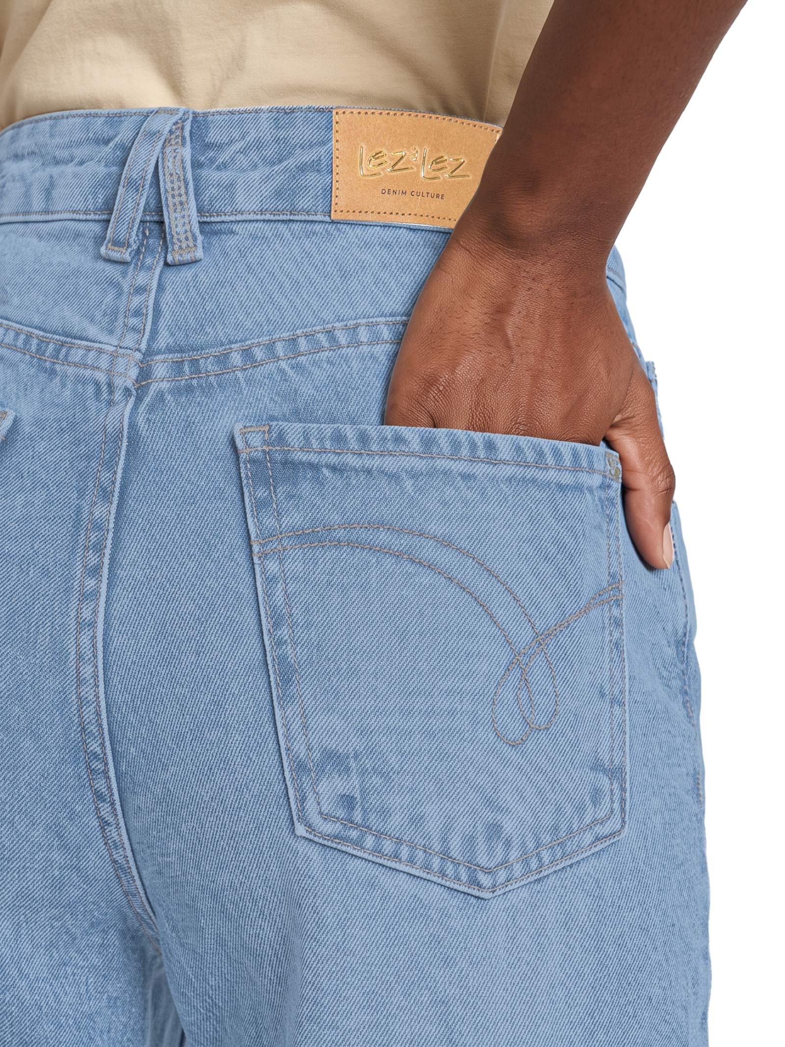 Calça Jeans Feminina Estonada Azul Lez A Lez