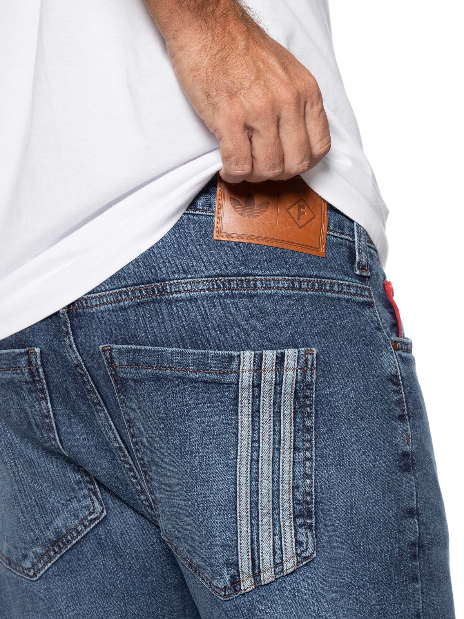 Calça Jeans Masculina Azul Forum + Adidas