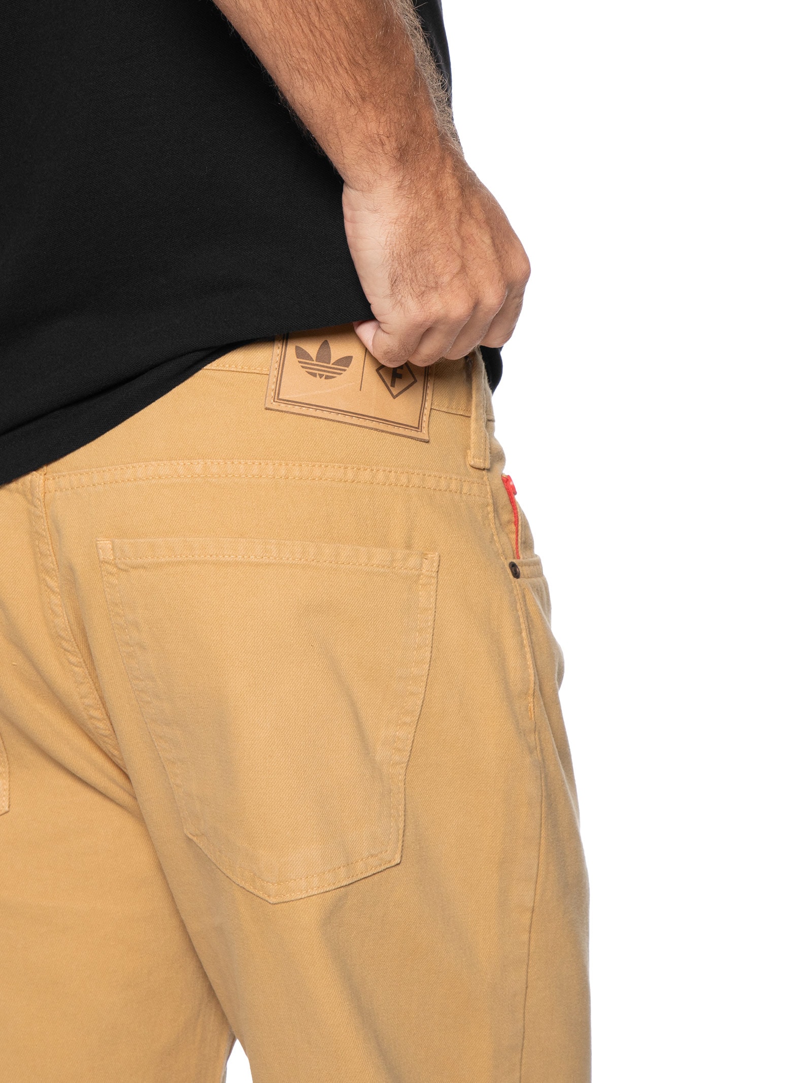 Calça Masculina Malta Em Sarja Bege Forum + Adidas