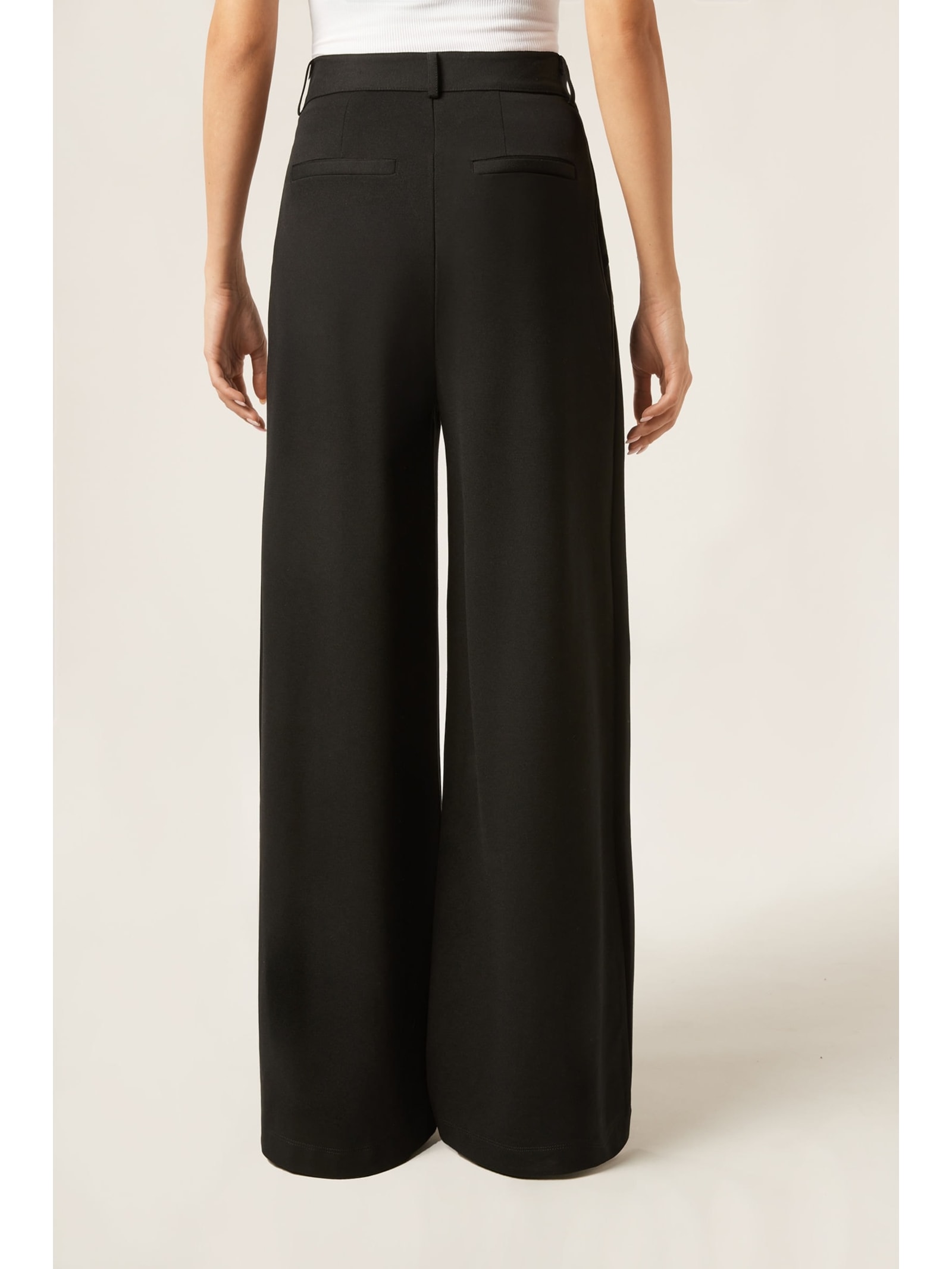 Calça Pantalona Em Viscose Com Pregas Preto Calzedonia